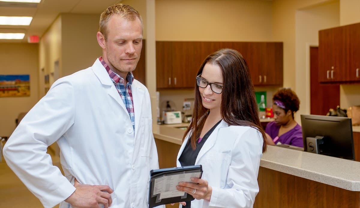 Physicians Care Walk-in Clinic - Chattanooga, Hamilton Pl. - Doctor in Chattanooga, TN