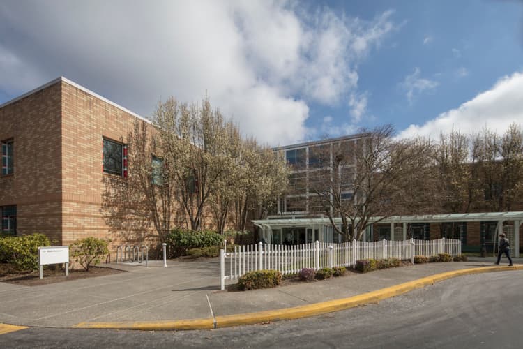 Kaiser Permanente Olympia Medical Center - Doctor in Olympia, WA