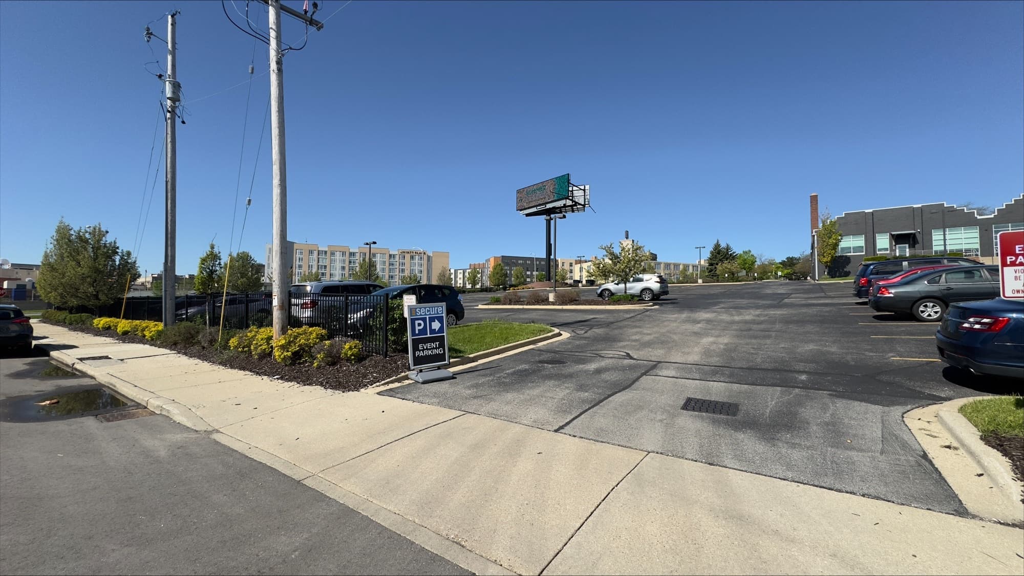 1325 N 6th St lot, Milwaukee | Secure Parking - Parking in Milwaukee, WI