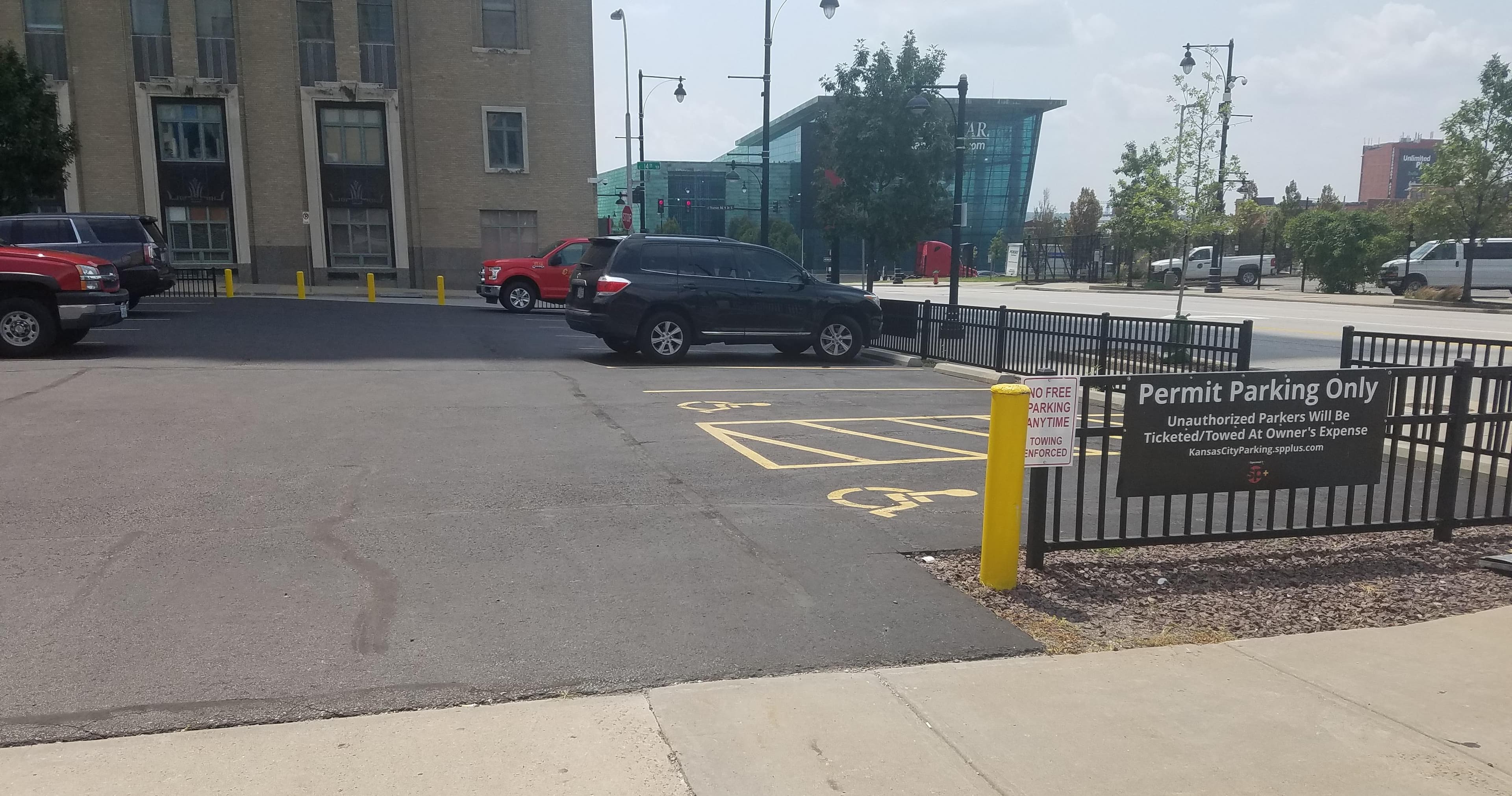 Metropolis - Parking in Kansas City, MO
