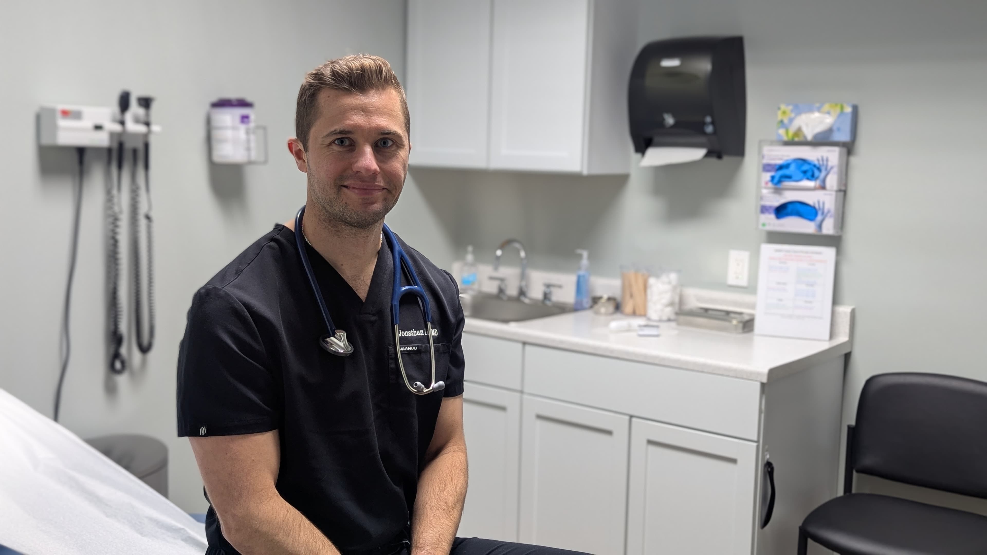 Jonathan B. Lis, MD - Doctor in Waterbury, CT