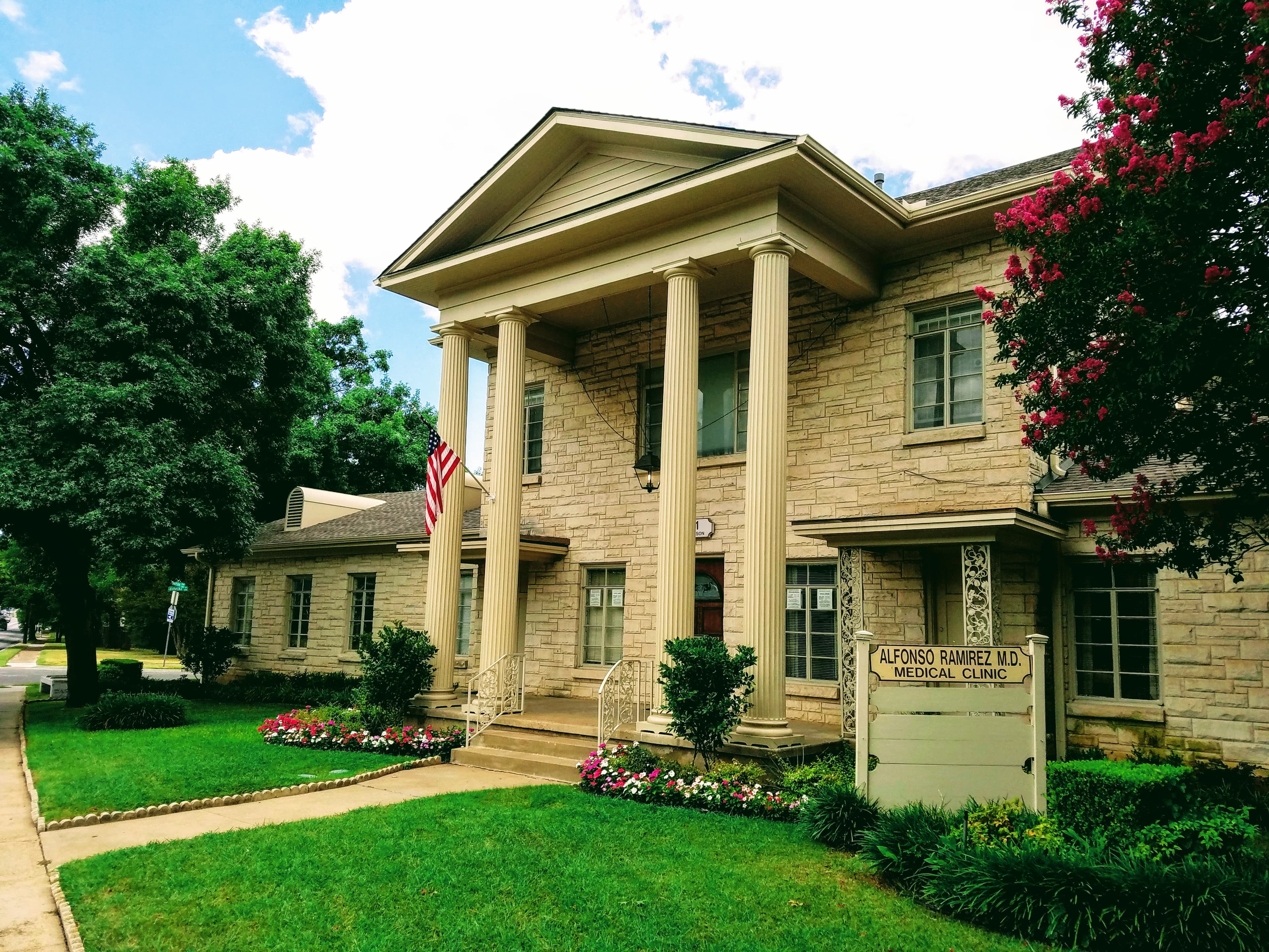 Dr. Alfonso Ramirez, MD - Doctor in Dallas, TX