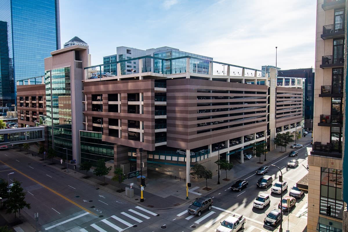 Leamington Ramp - Parking in Minneapolis, MN