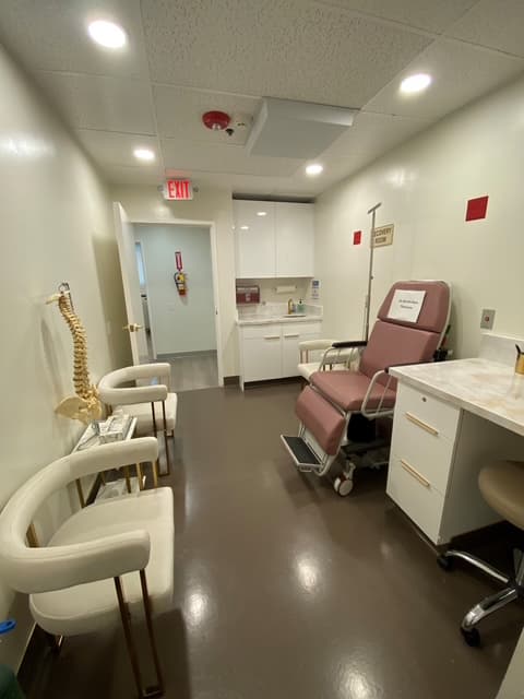 Pacific Coast Spine Institute and Pain Center - Doctor in Huntington Beach, CA