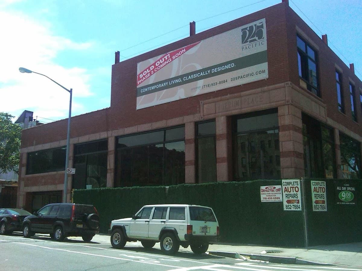 Atlantic Avenue, Boerum Hill, Brooklyn Parking Garage - Parking in Brooklyn, NY