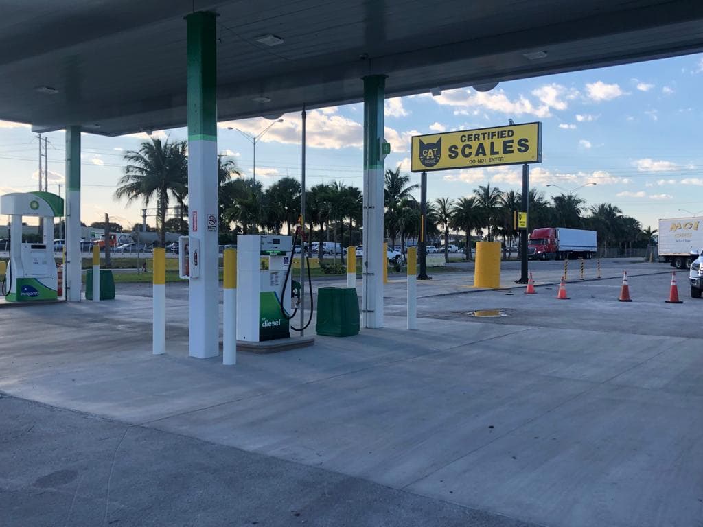 Palmetto Truck Plaza - Parking in Hialeah Gardens, FL
