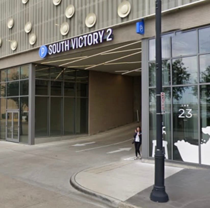South Victory 1 - Parking in Dallas, TX