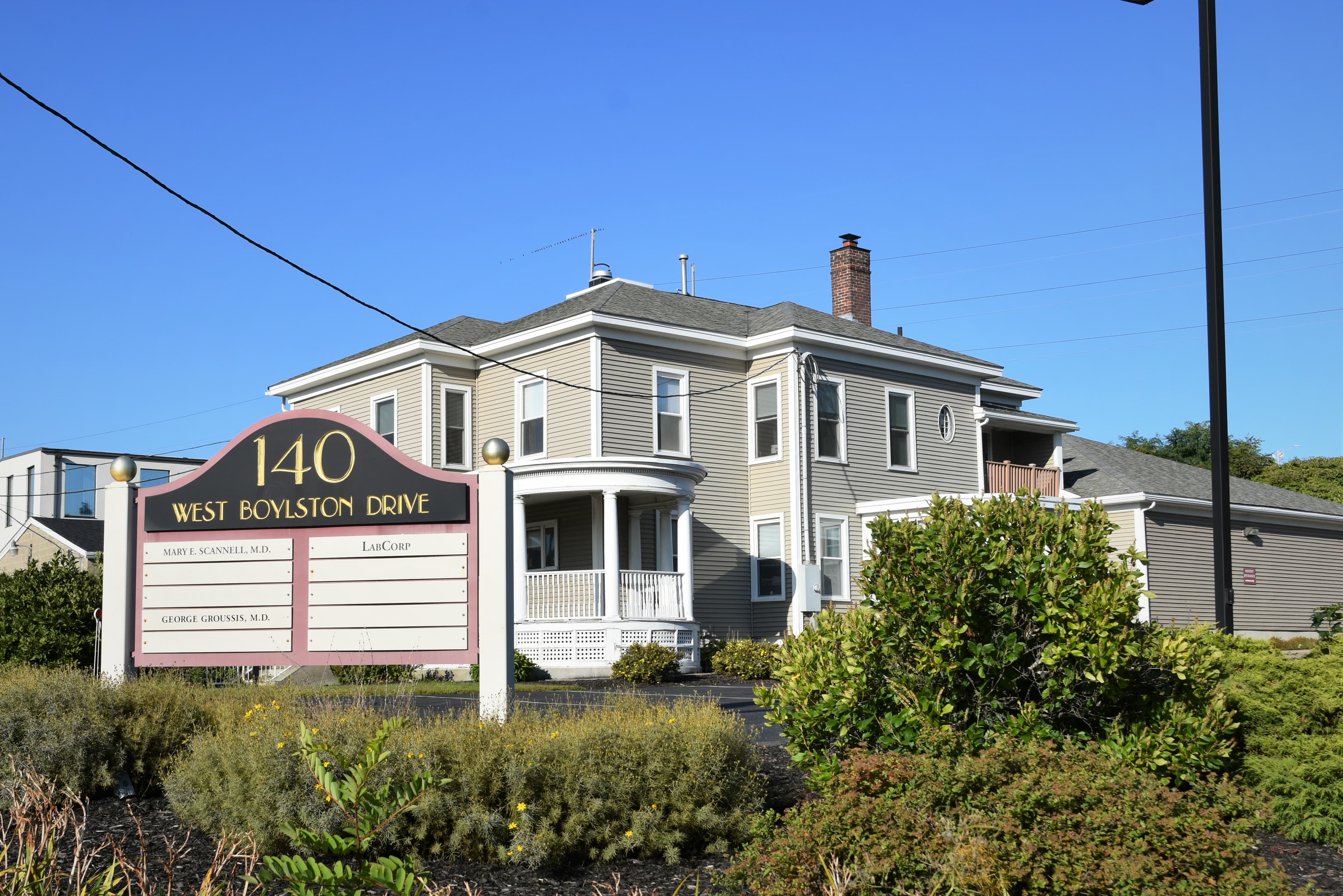 Dr. George Groussis, MD - Doctor in Worcester, MA