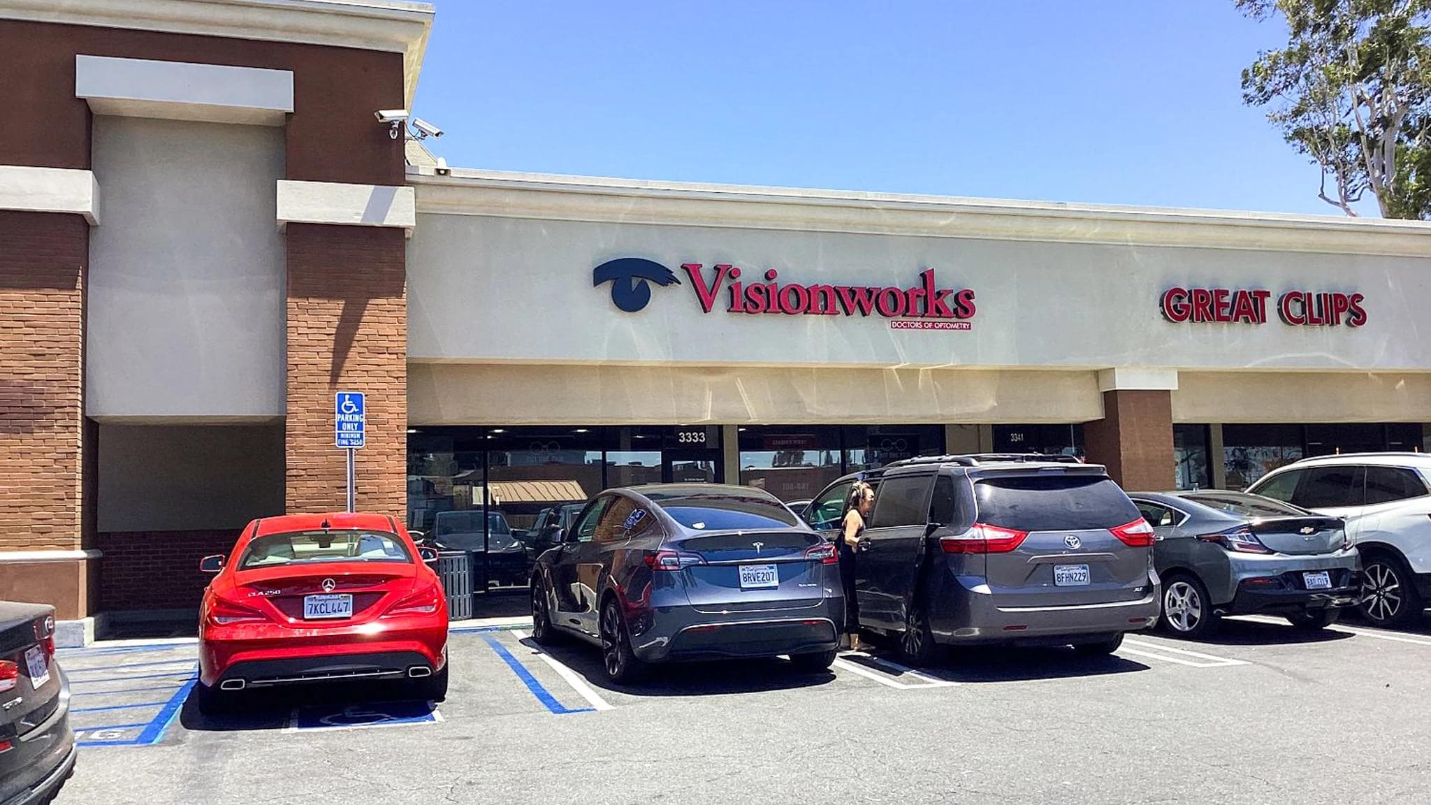 Visionworks Doctors of Optometry - Doctor in Santa Ana, CA
