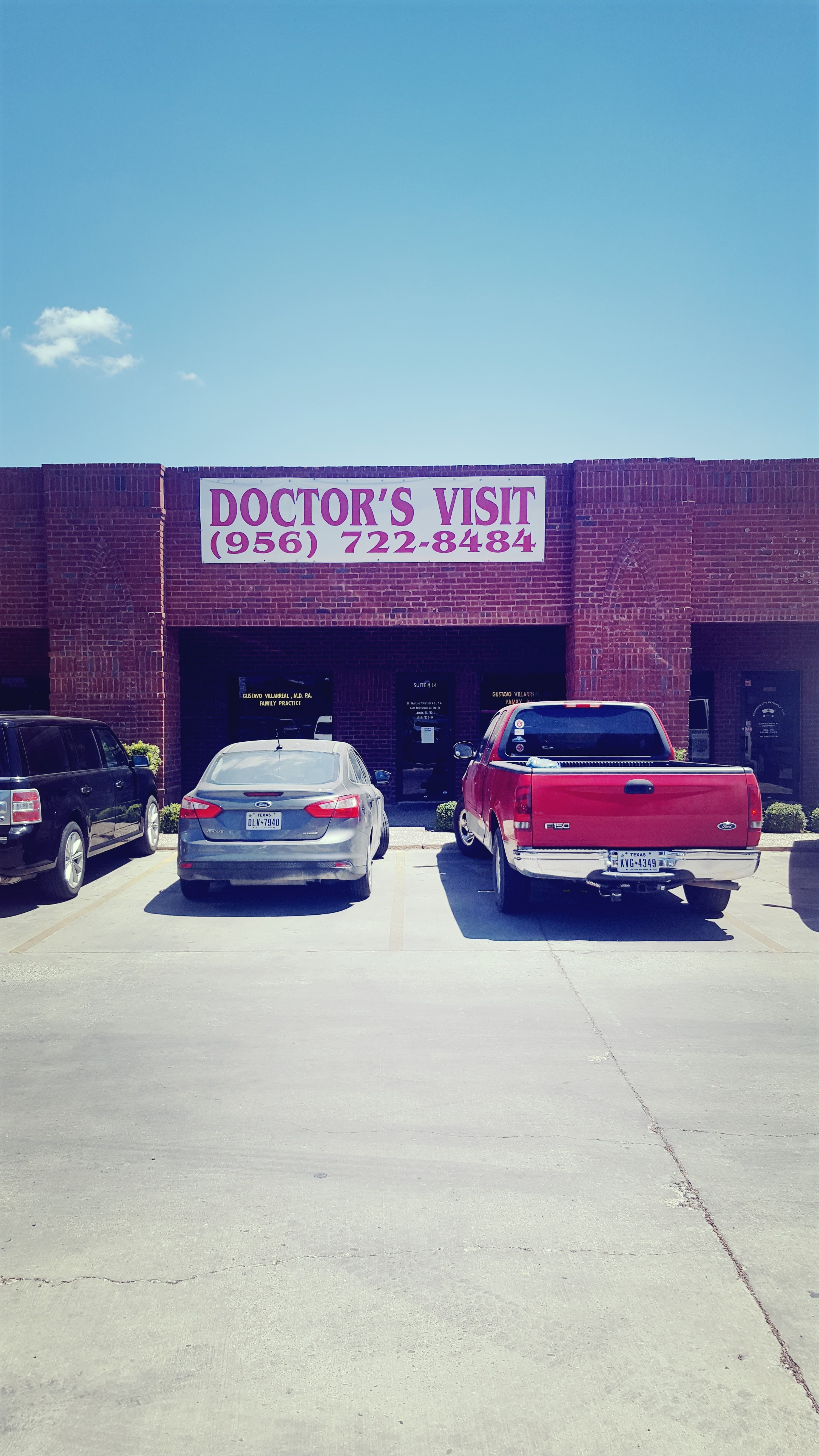 Gustavo VIllarreal - Doctor in Laredo, TX