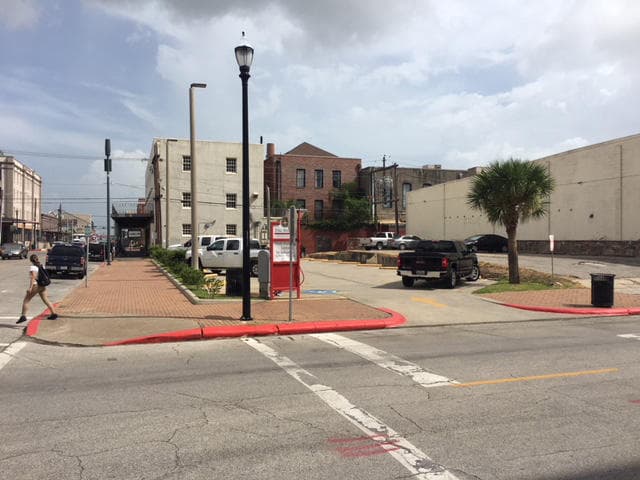 Metropolis - Parking in Galveston, TX