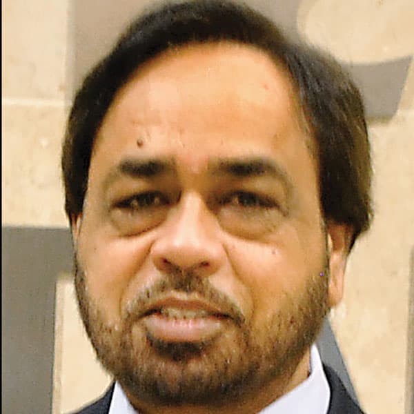 Bhupinder Lyall, MD - Doctor in Waterbury, CT