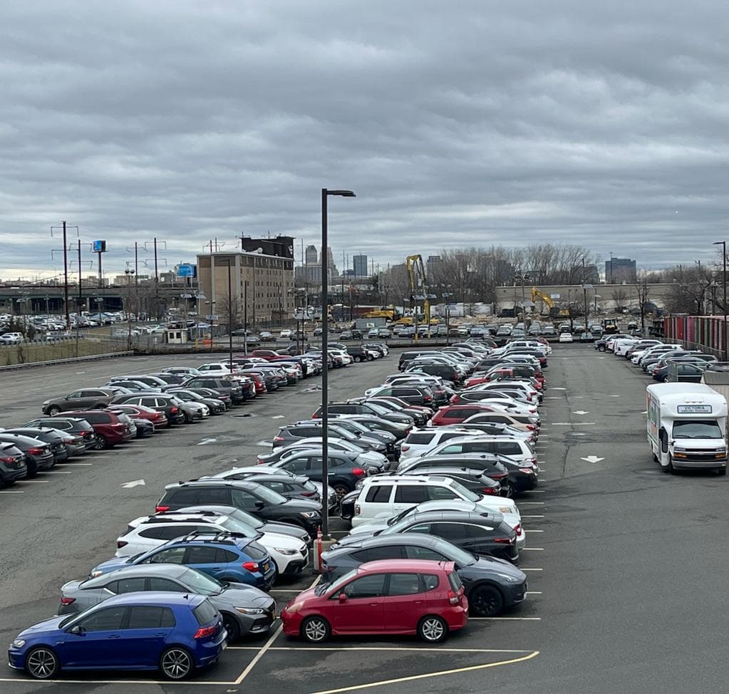 Victoria Parking - Parking in Newark, NJ