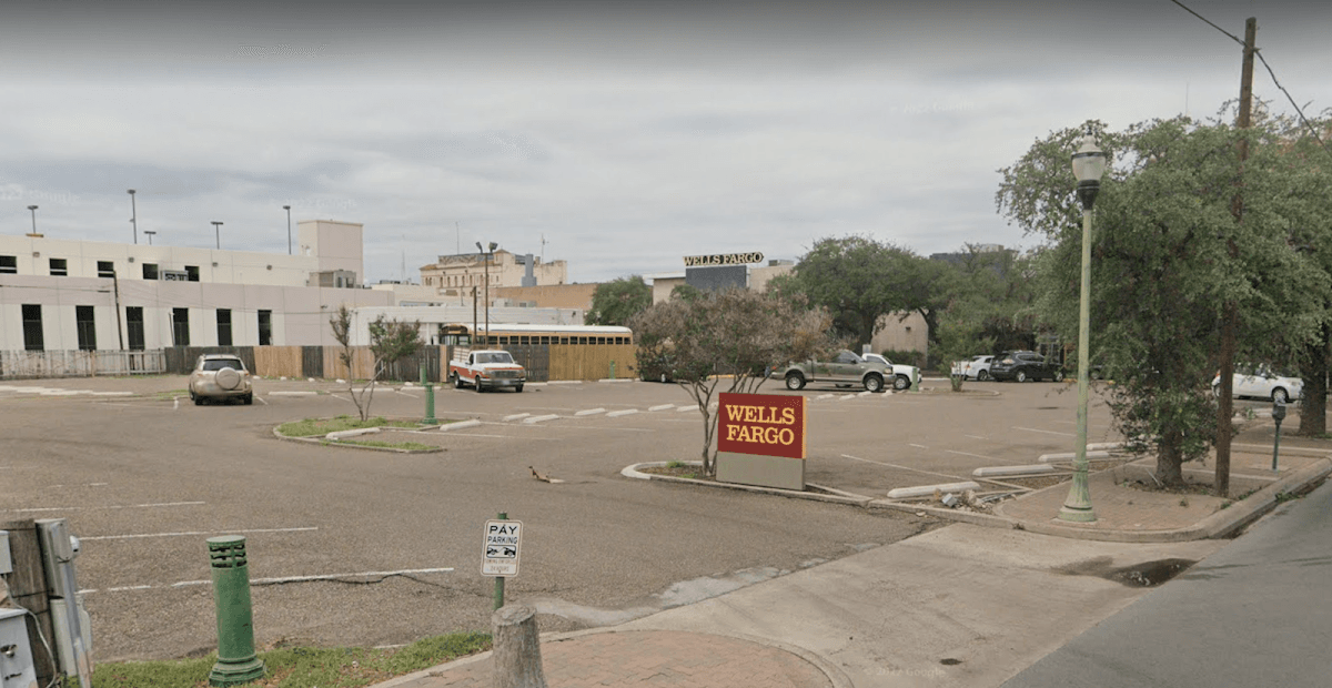 Public Parking - ParkPoolr - Parking in Laredo, TX