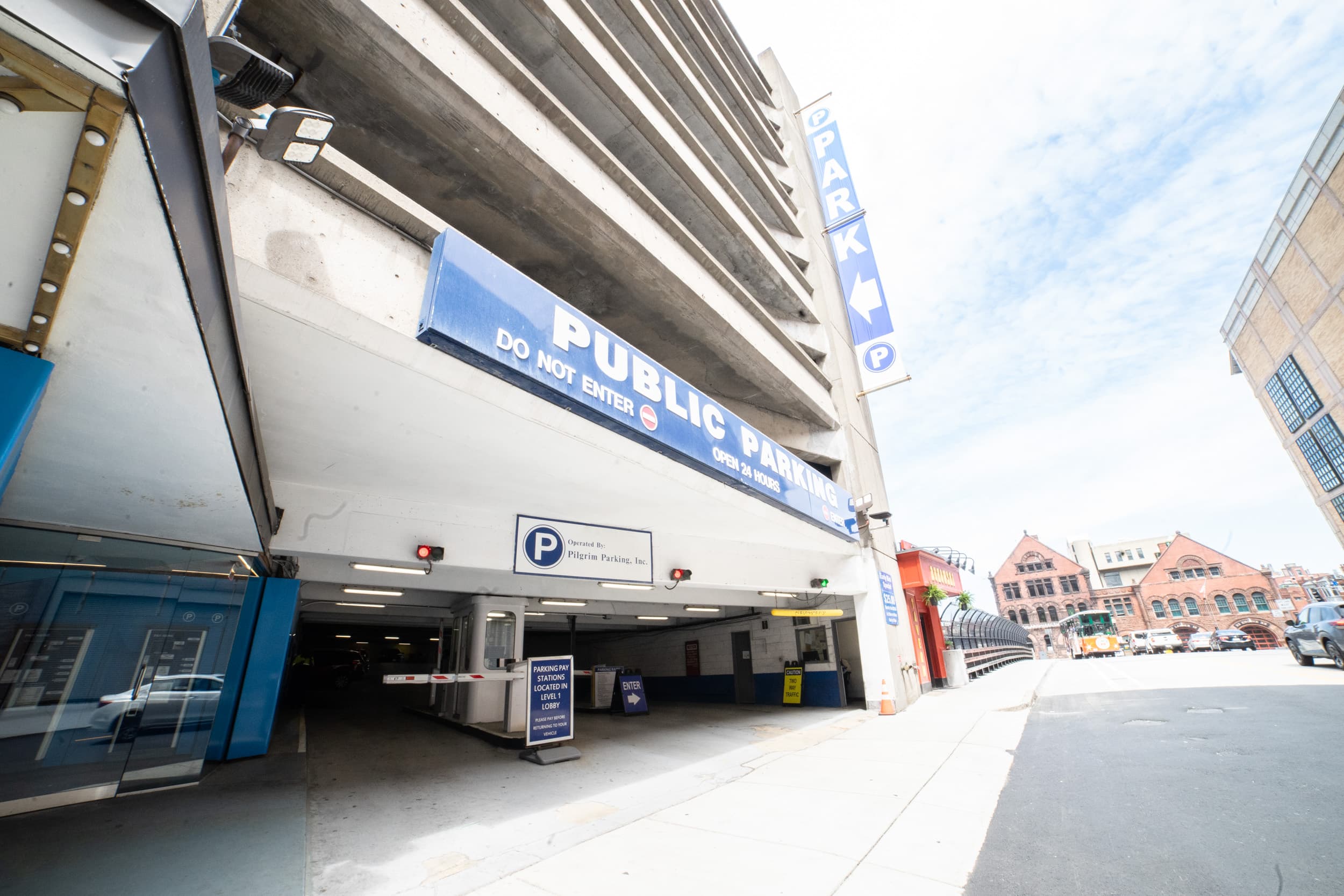 Hynes Auditorium Garage (Pilgrim Parking) - Parking in Boston, MA