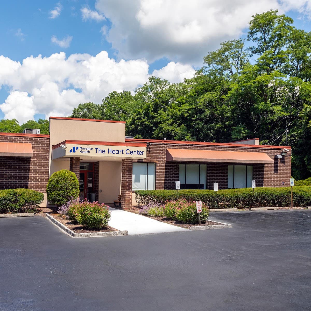 Nuvance Health The Heart Center, a division of Hudson Valley Cardiovascular Practice, P.C. Poughkeepsie, Delafield St. - Doctor in Poughkeepsie, NY