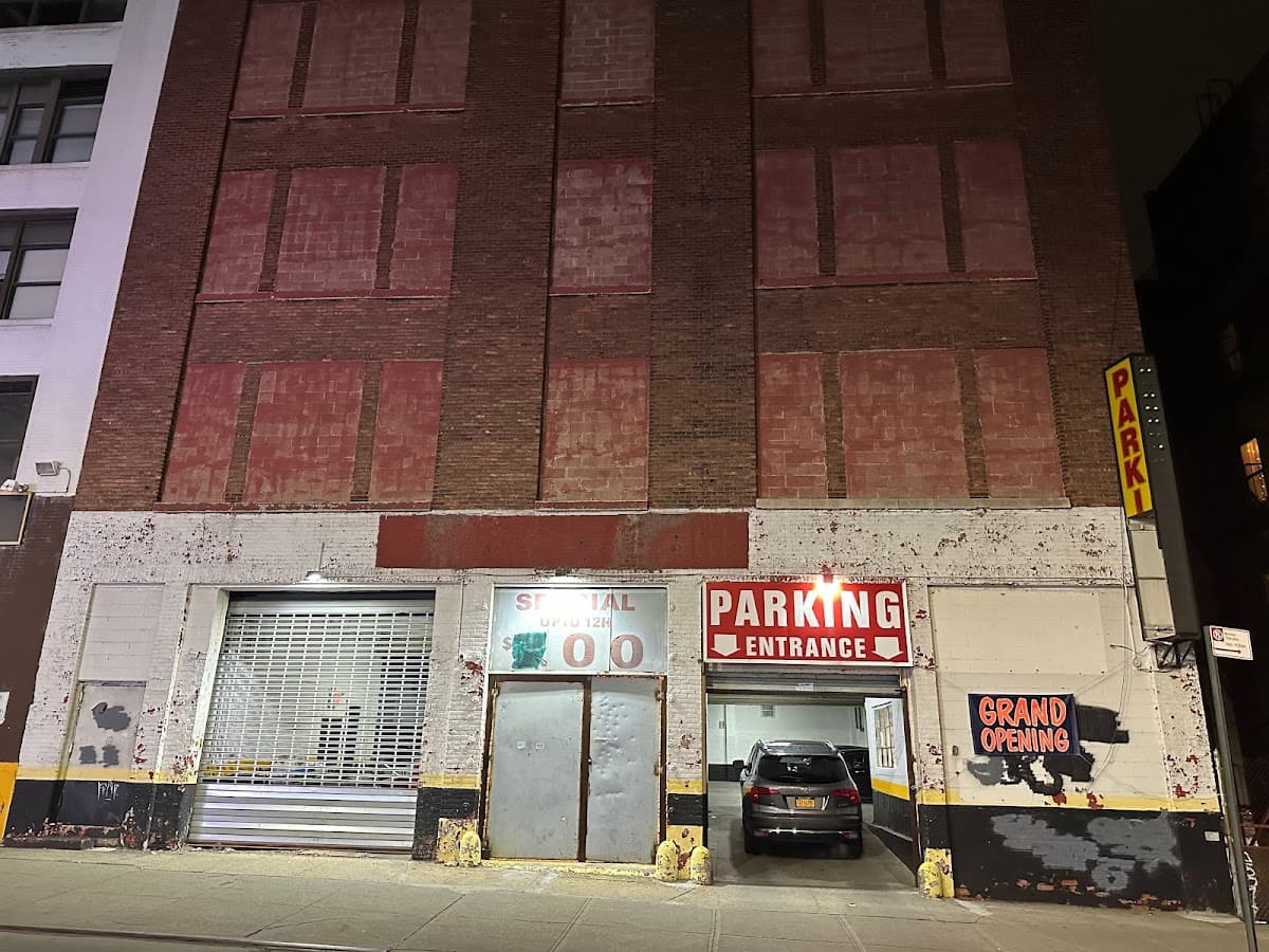 Fordham Manor Garage - Parking in Bronx, NY