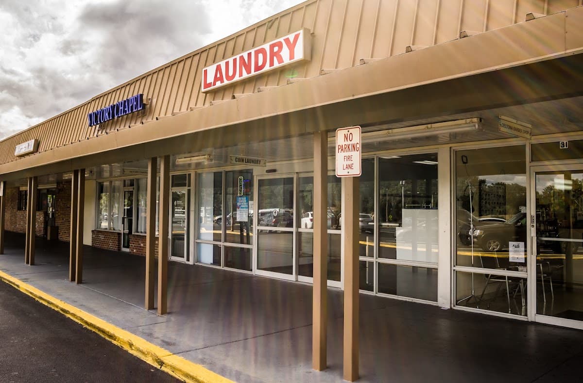 Deltona Plaza Laundry - Parking in Deltona, FL