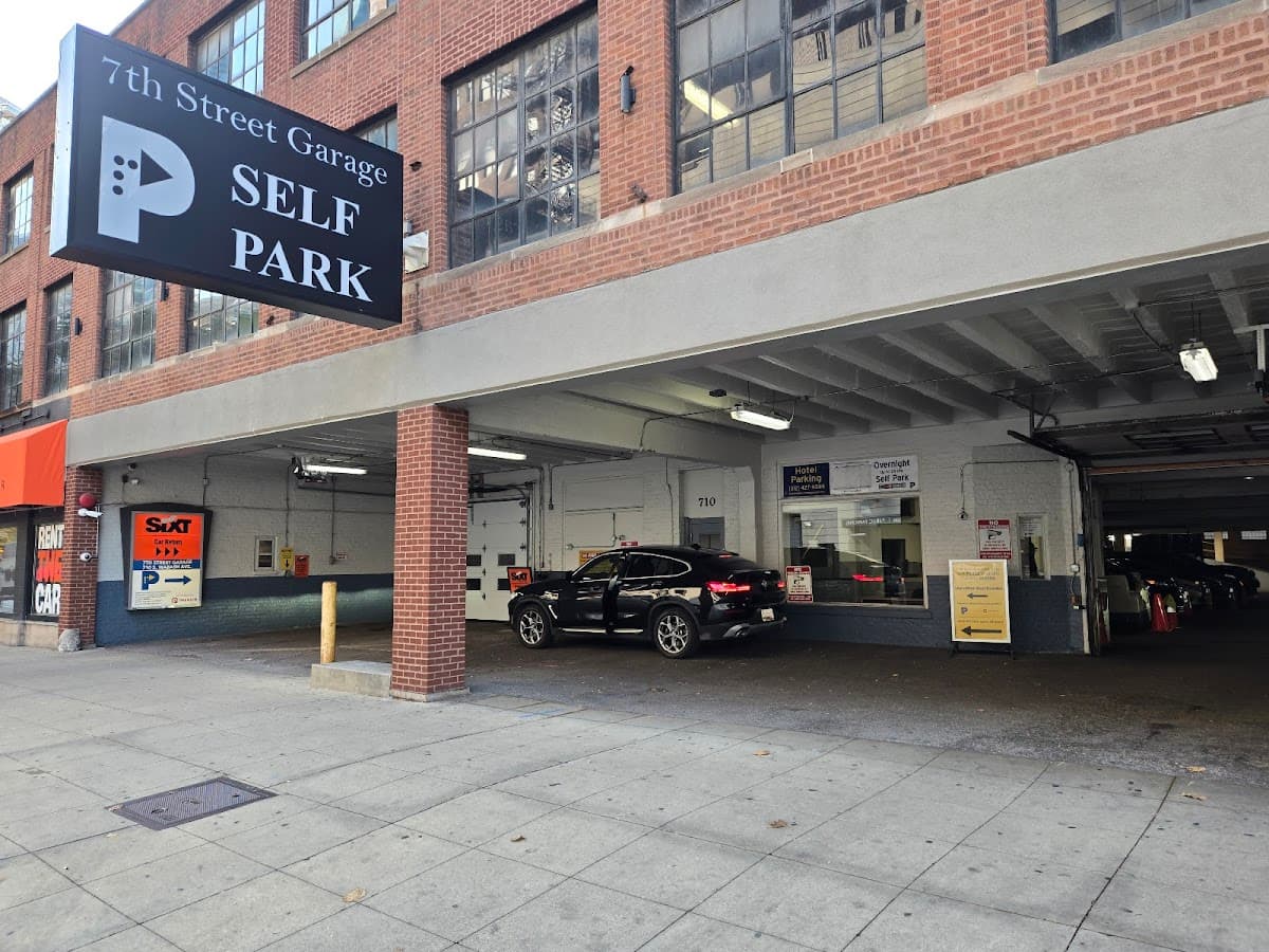 7th Street Garage Parking - Parking in Chicago, IL