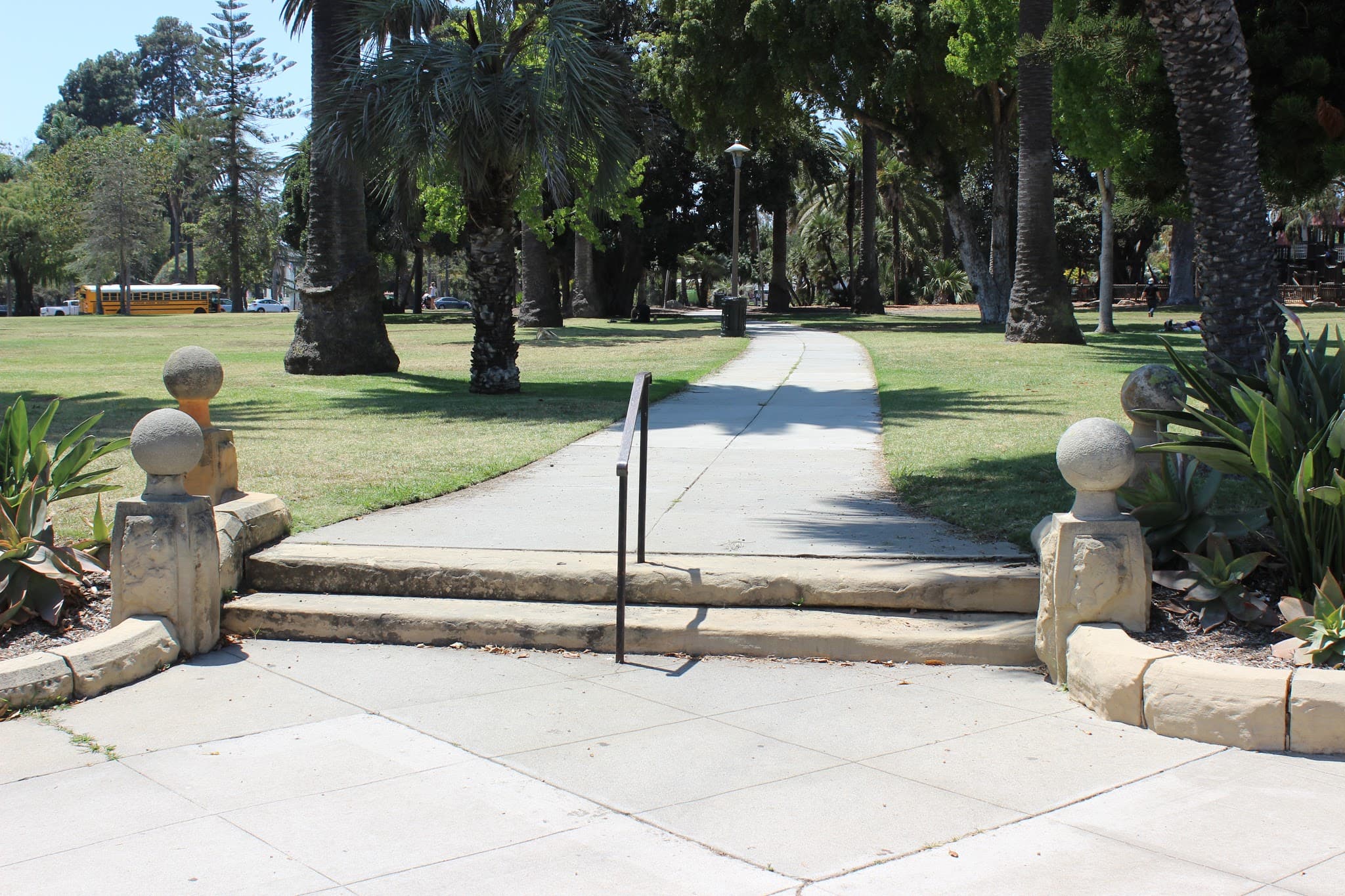 Alameda Park - Parking in Santa Barbara, CA