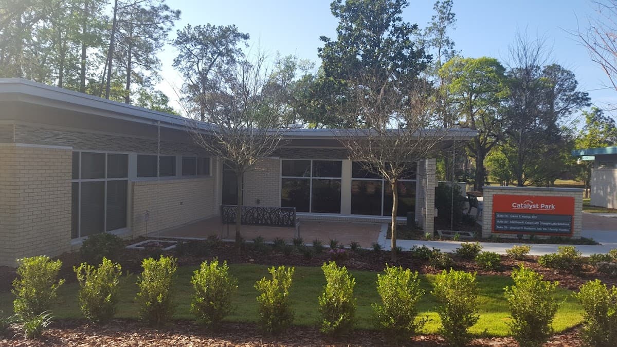 Nadkarni Shamal D MD - Doctor in Gainesville, FL