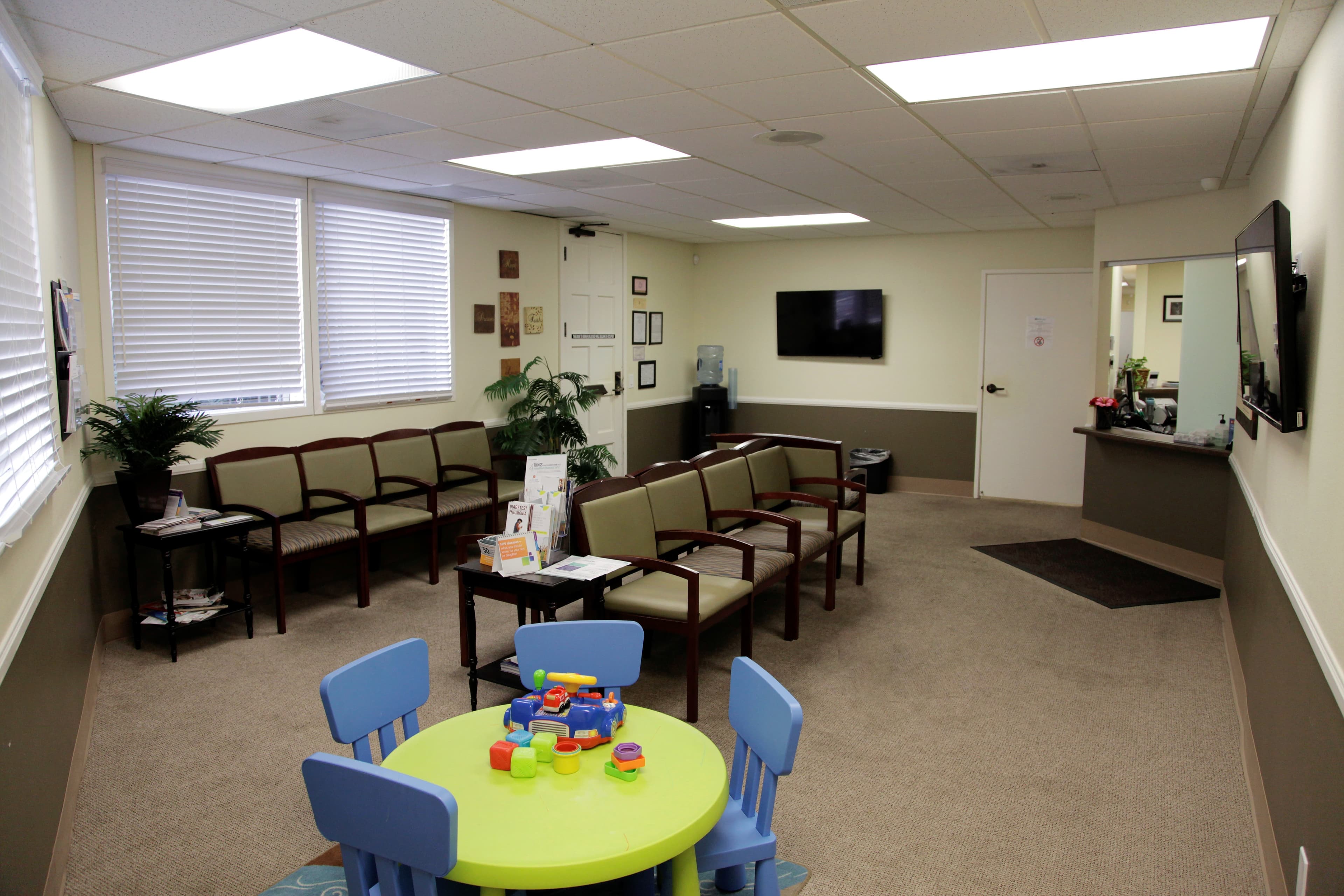 Hurtt Family Health Clinic - Doctor in Santa Ana, CA