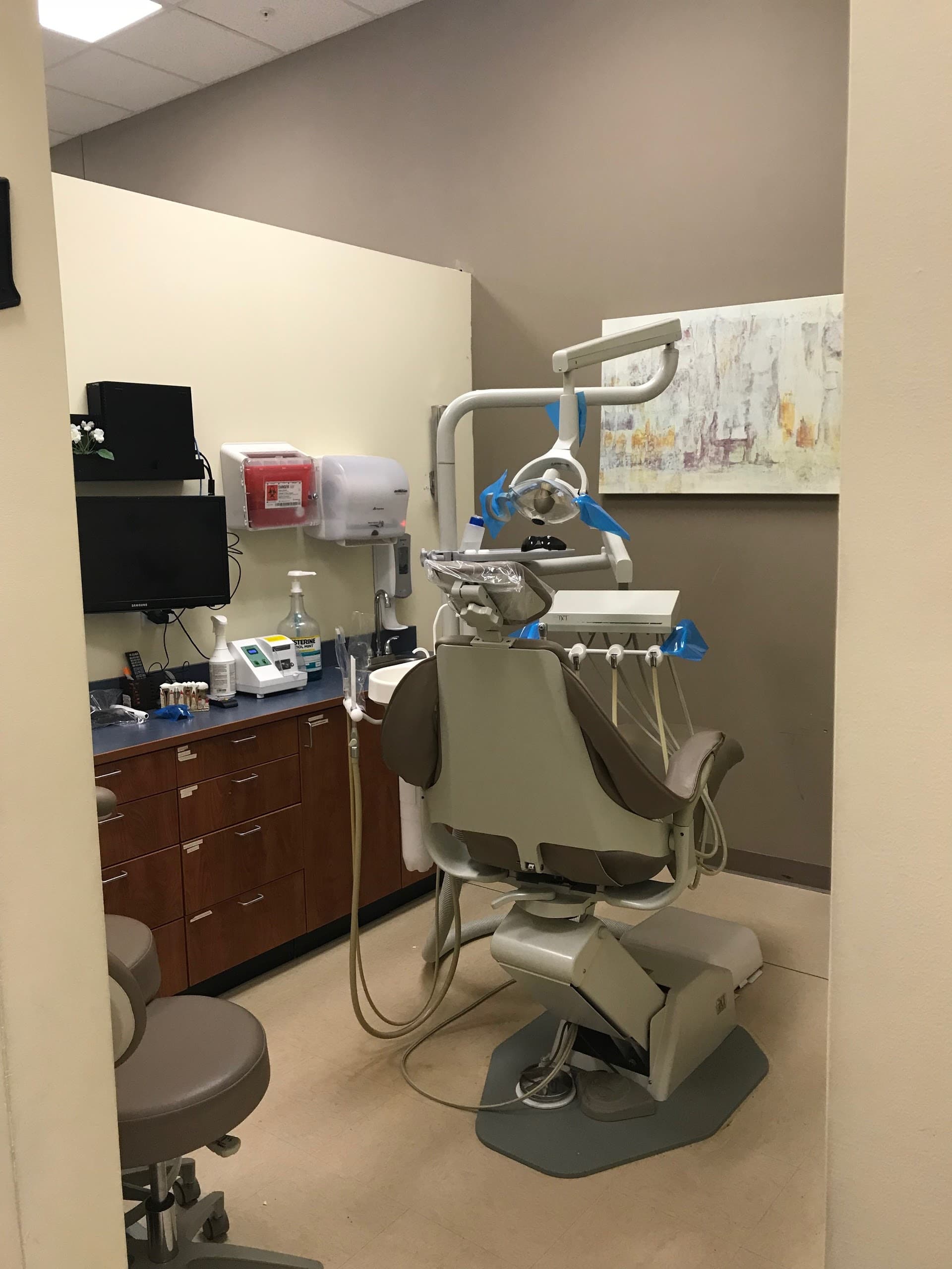 Dr. Dental: Dentistry & Braces - Doctor in Bridgeport, CT