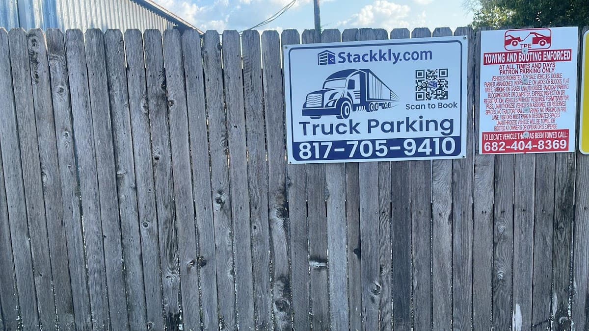 Stackkly - Truck Parking - Parking in Fort Worth, TX
