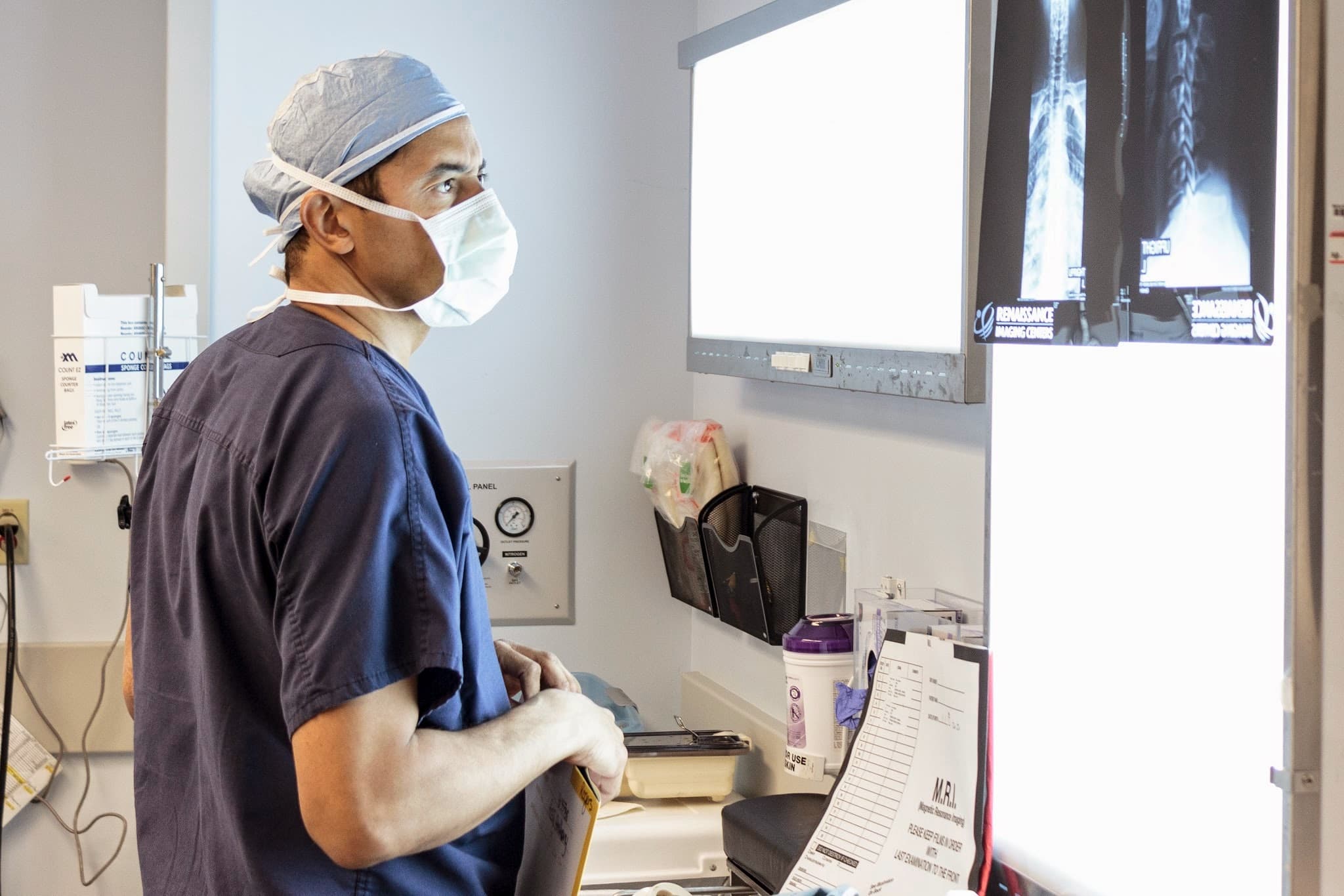 Rogers Wellness and Spine Surgery Glendale - Doctor in Glendale, CA