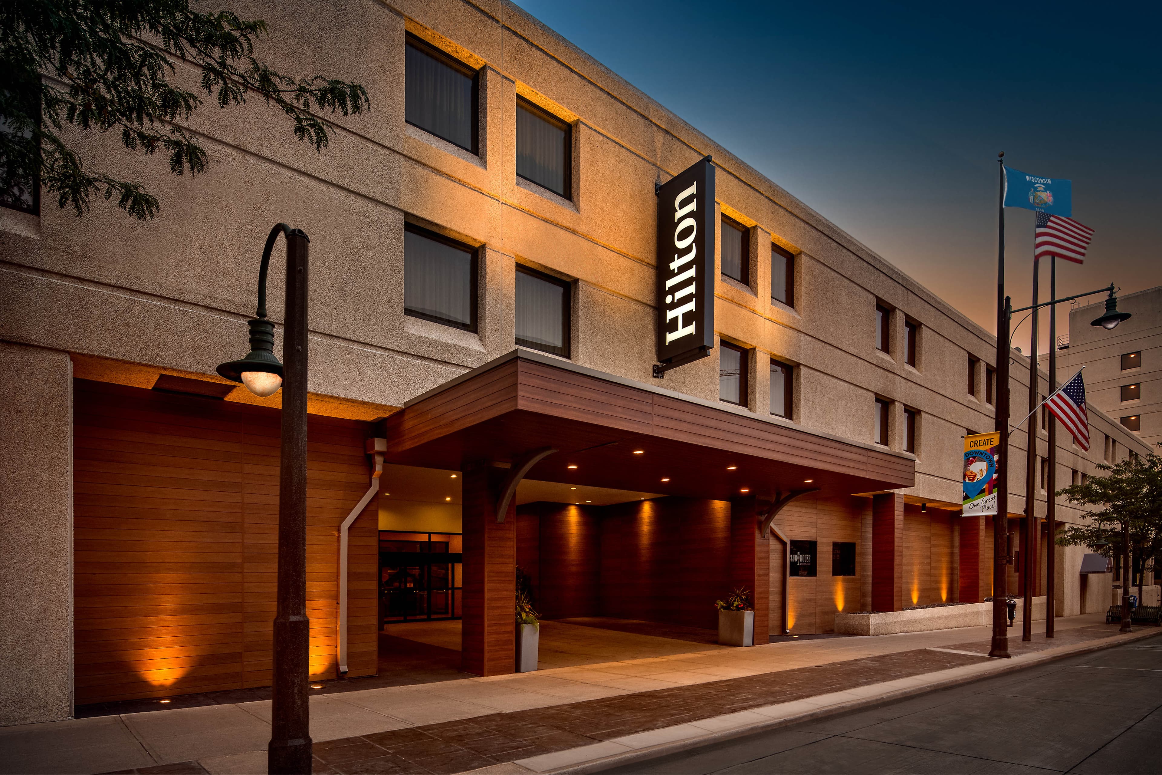 Hilton Appleton Paper Valley - Parking in Appleton, WI