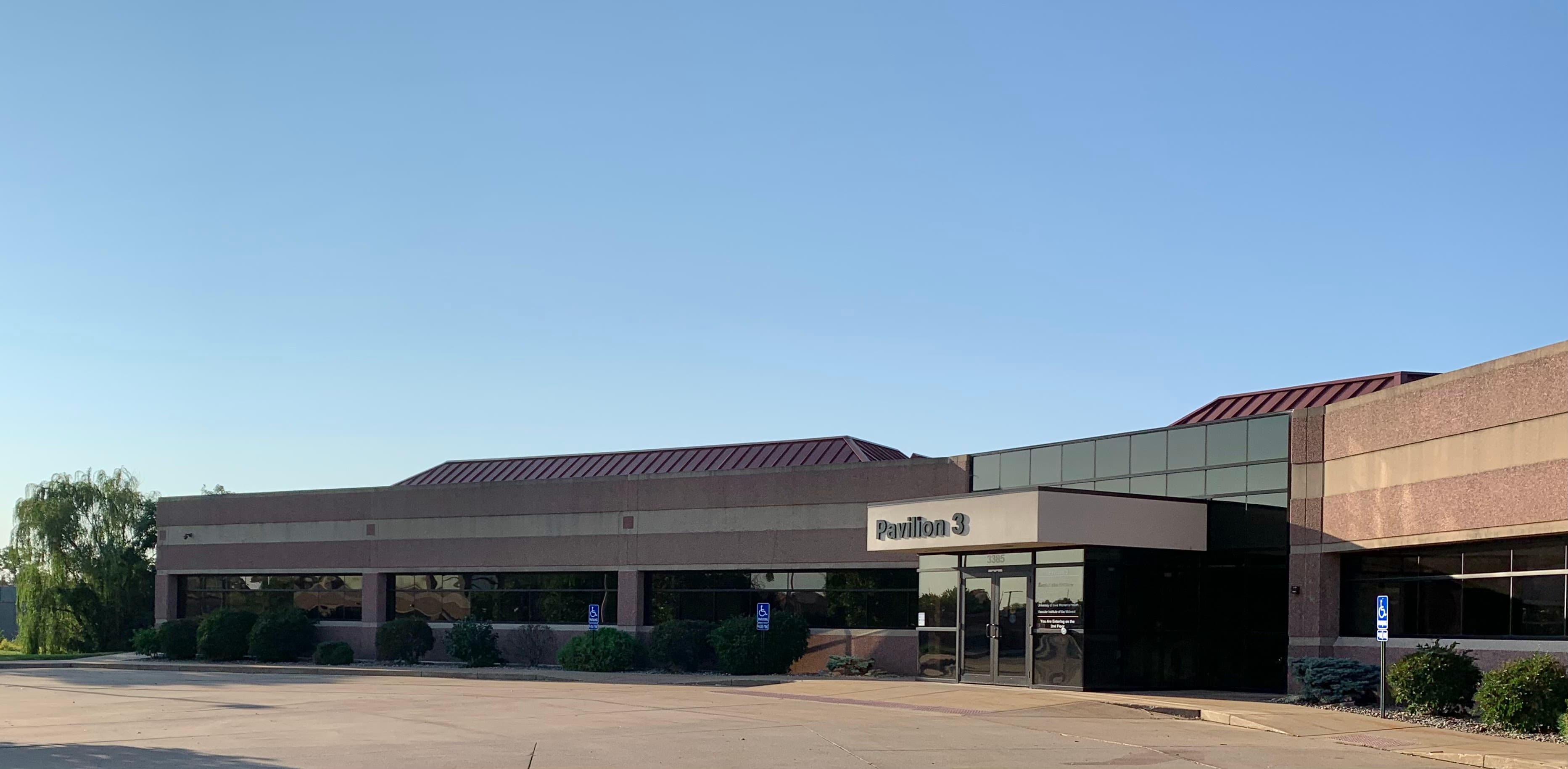 Quad Cities Primary Care, LLC - Doctor in Davenport, IA