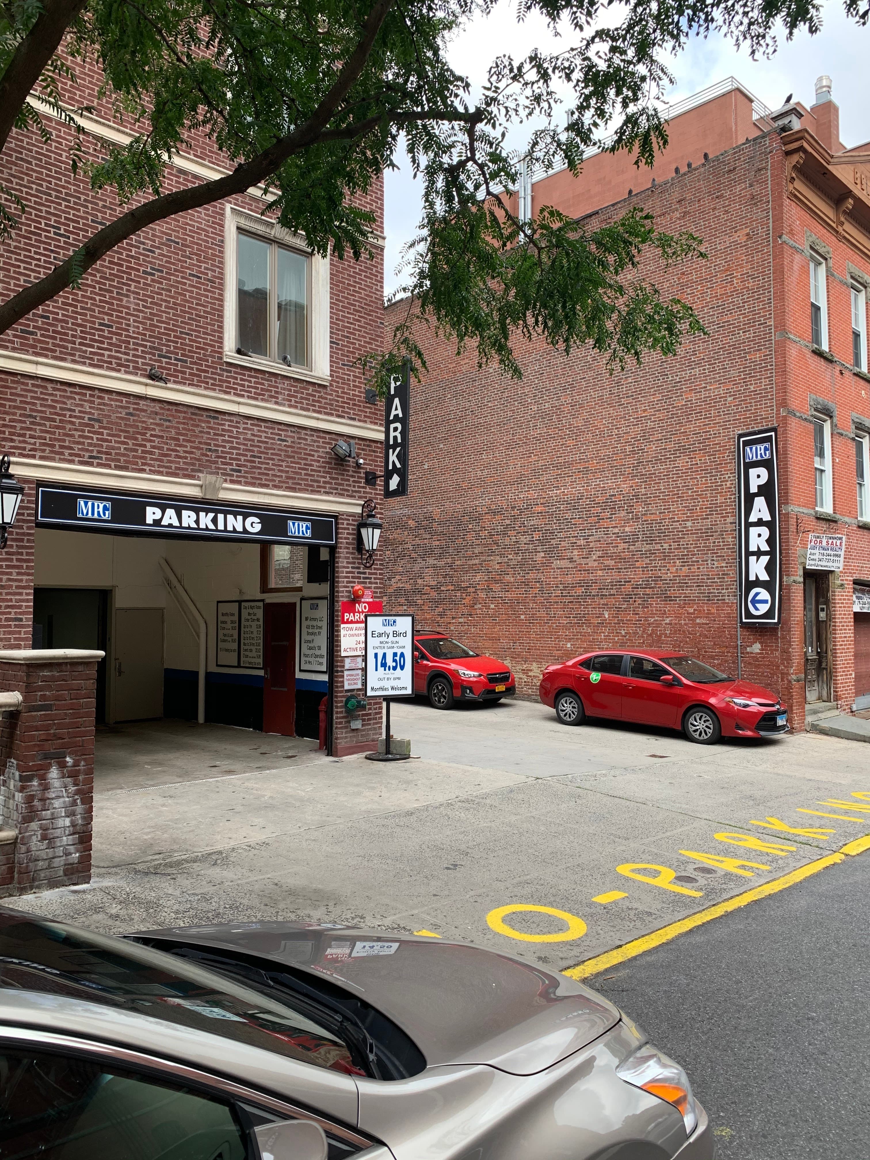 Armory Plaza Parking in New York - Parking in Brooklyn, NY