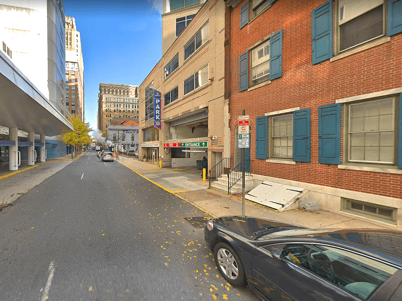 Parkway Parking - Walnut Towers 9th & Walnut - Parking in Philadelphia, PA