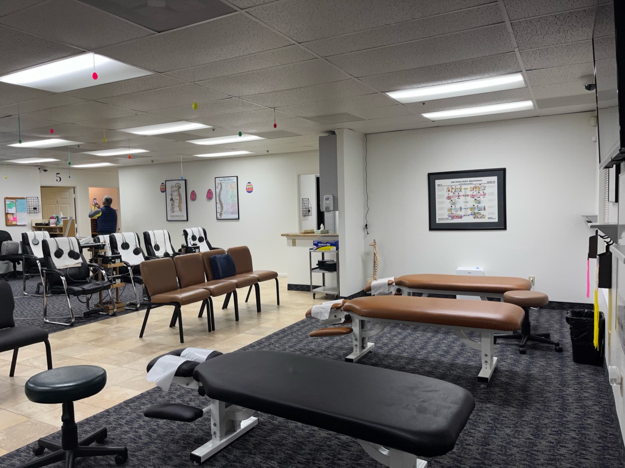 Cadman Chiropractic - Doctor in Fontana, CA