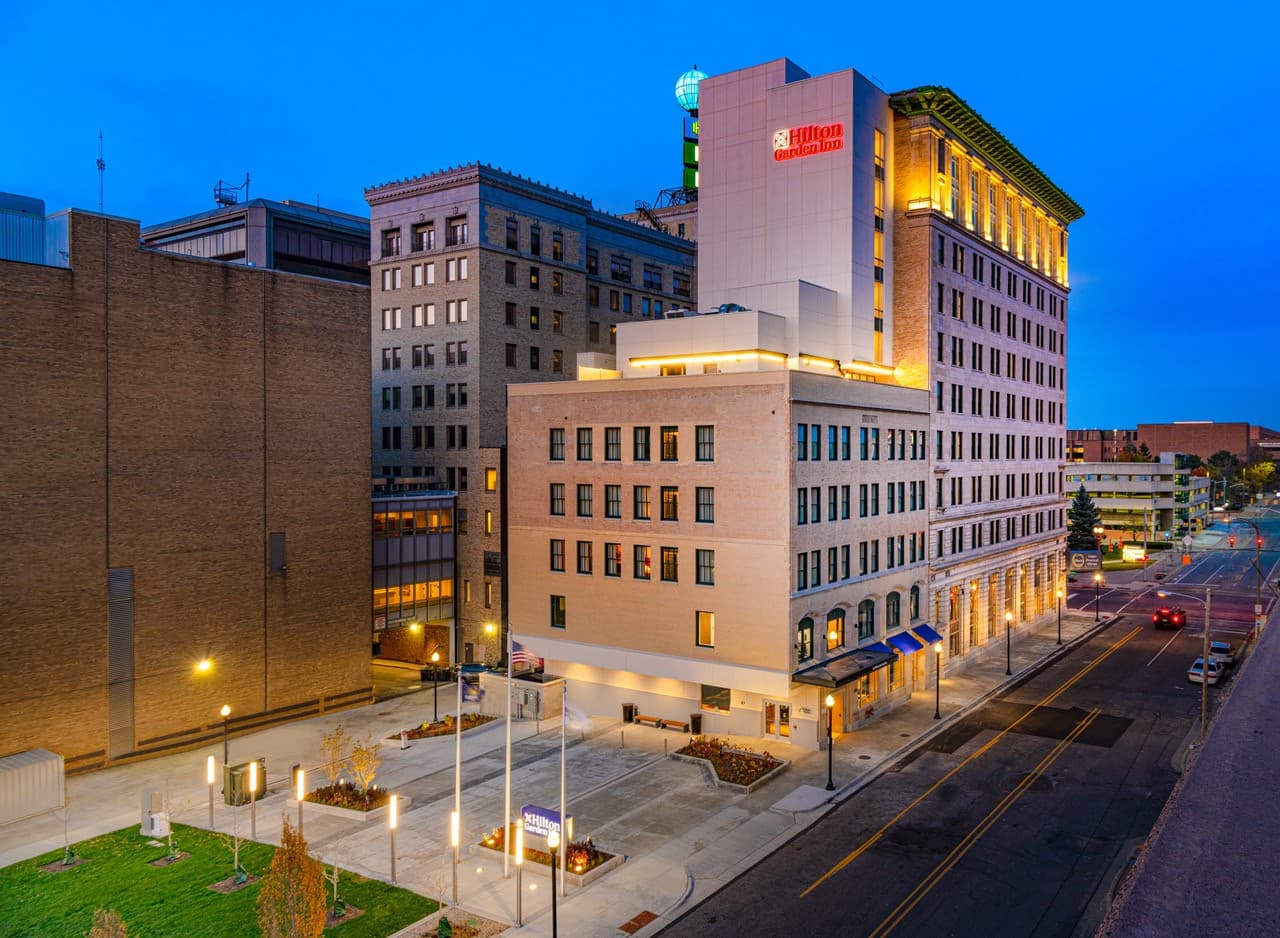 Hilton Garden Inn Flint Downtown, Mi - Parking in Flint, MI