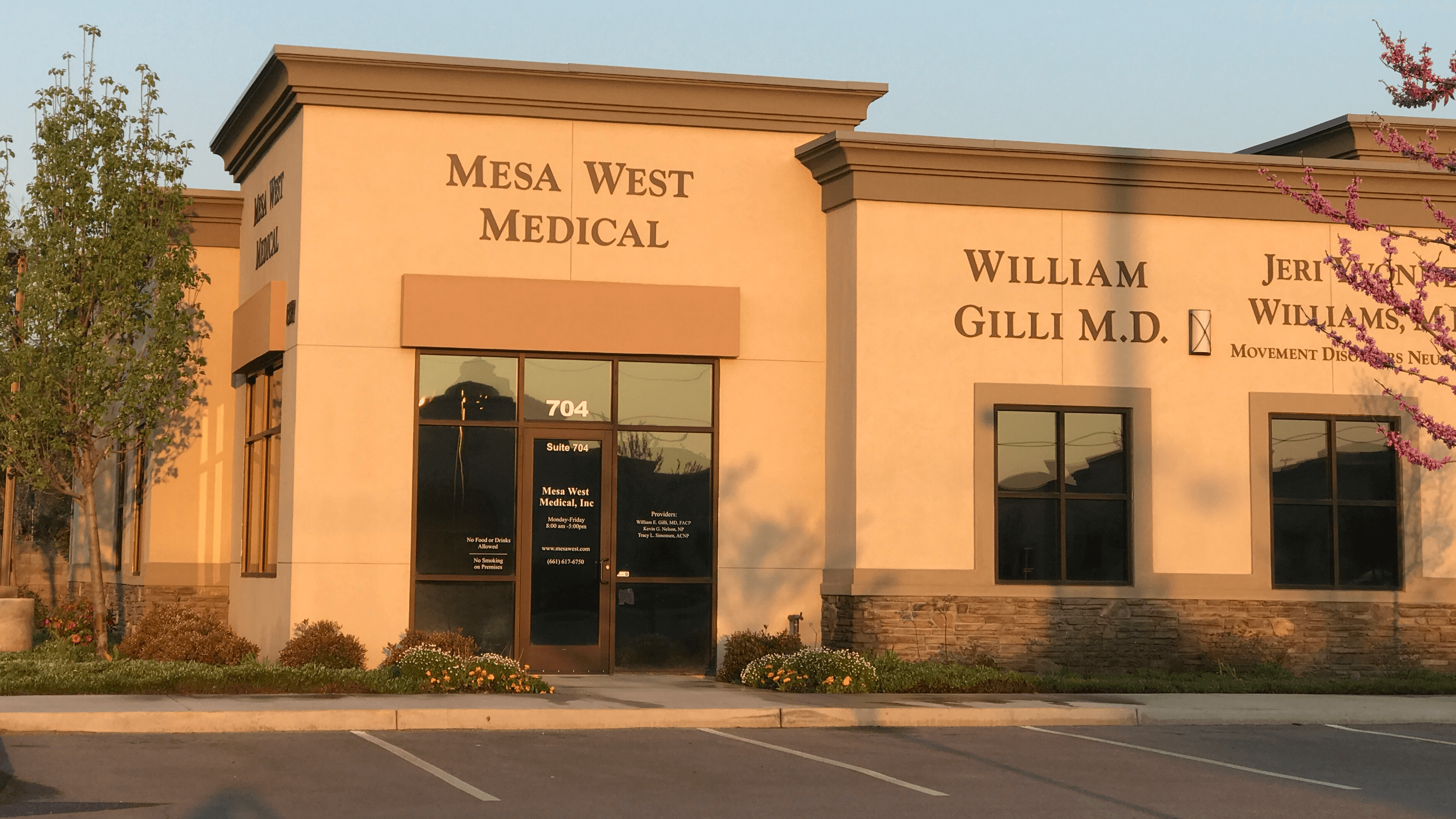 Dr. William E. Gilli, MD - Doctor in Bakersfield, CA