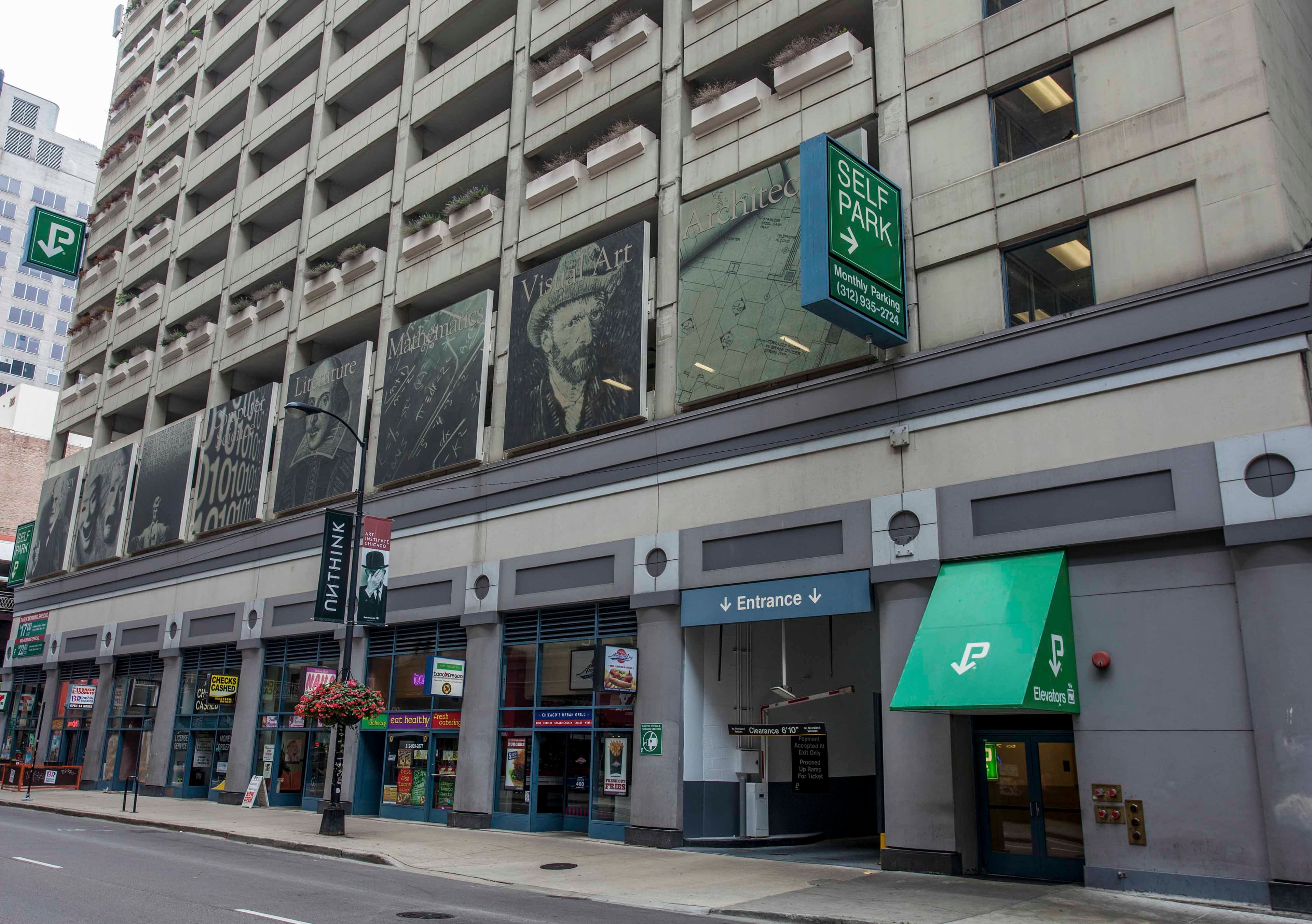 Adams Wabash iParkit Garage - Parking in Chicago, IL