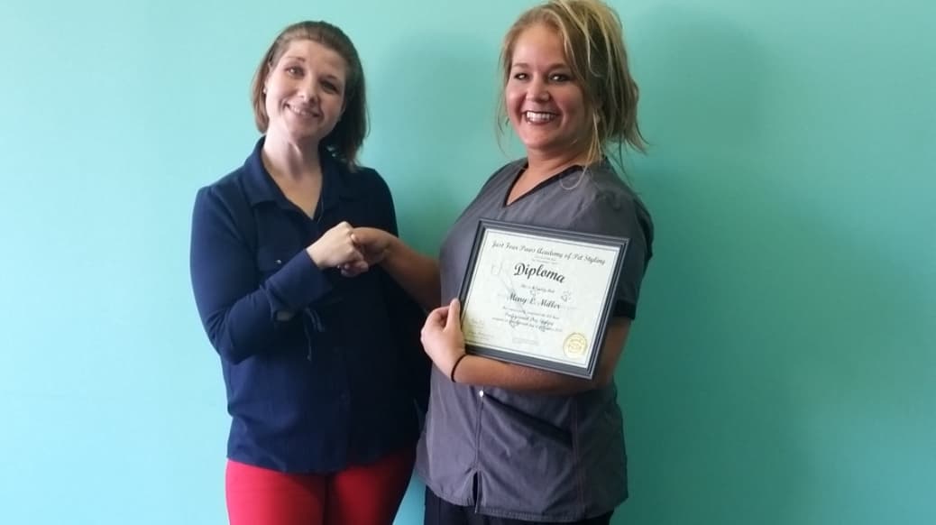 Just Four Paws Academy of Pet Styling - Pet groomer in Erie, PA