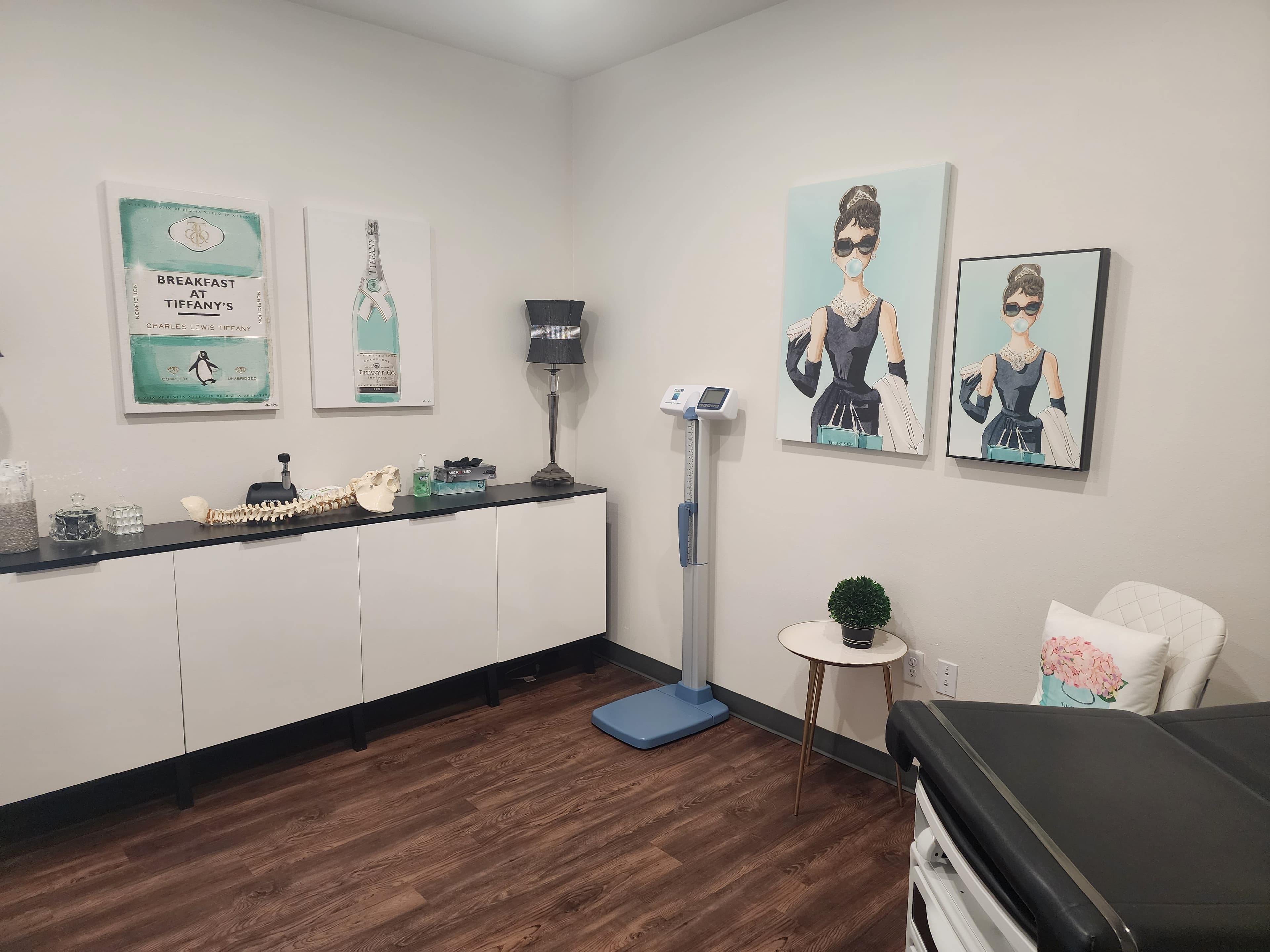 Female Physicians Group: Primary Care - Doctor in Lubbock, TX