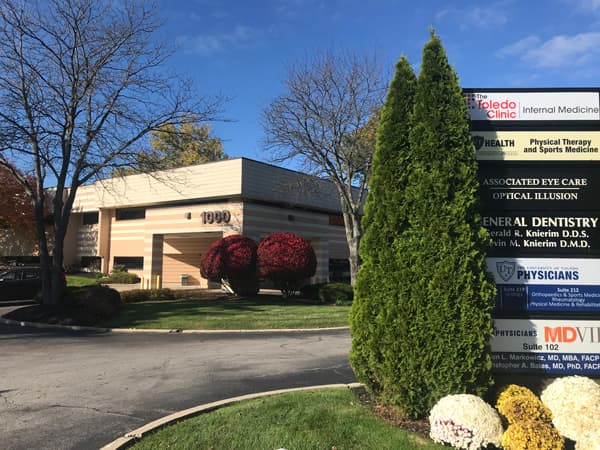 Dr. Christopher Bates, MD, FACP - Doctor in Toledo, OH