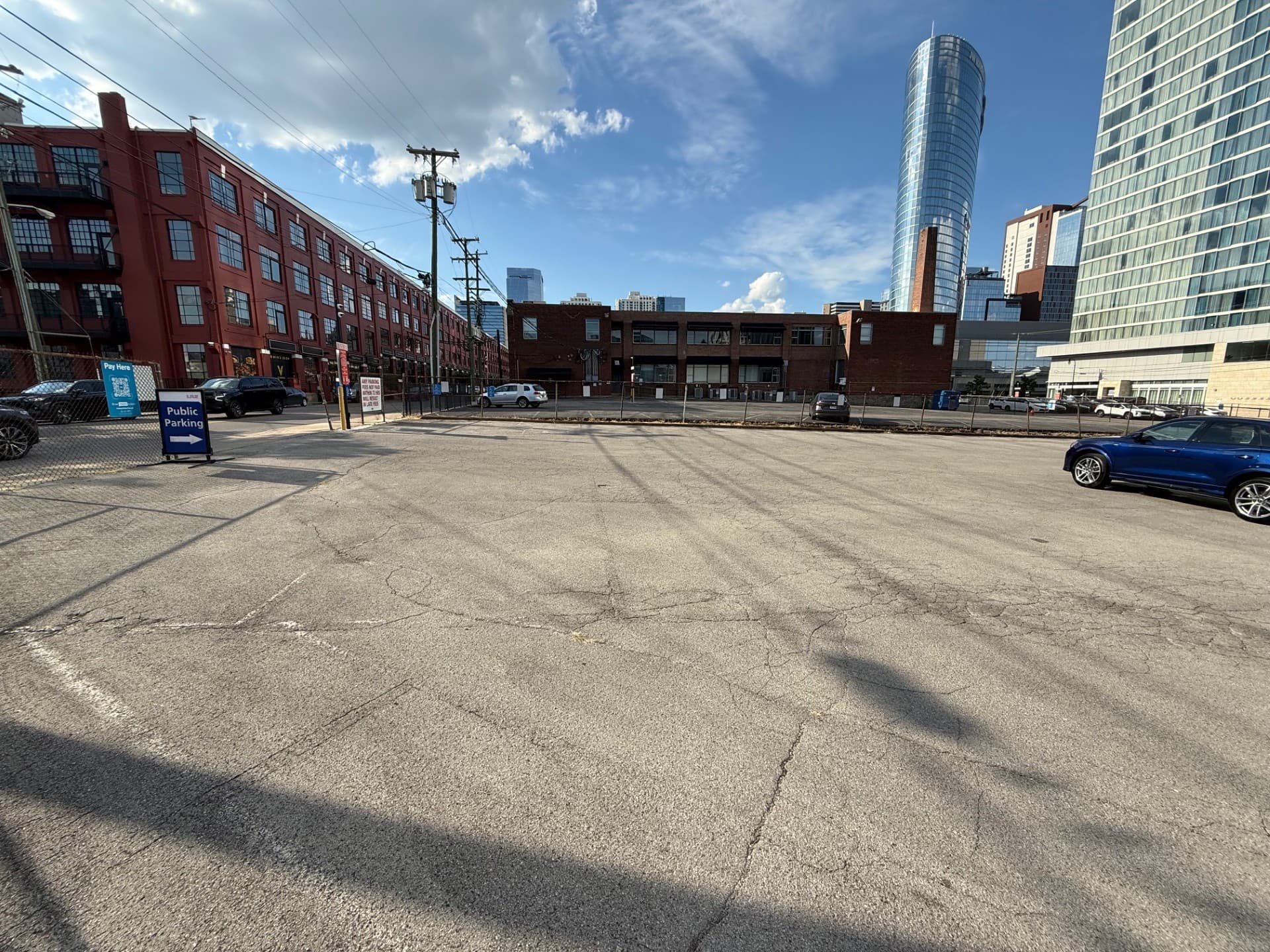 LAZ Parking - 300 10th Ave Surface Lot - Parking in Nashville, TN