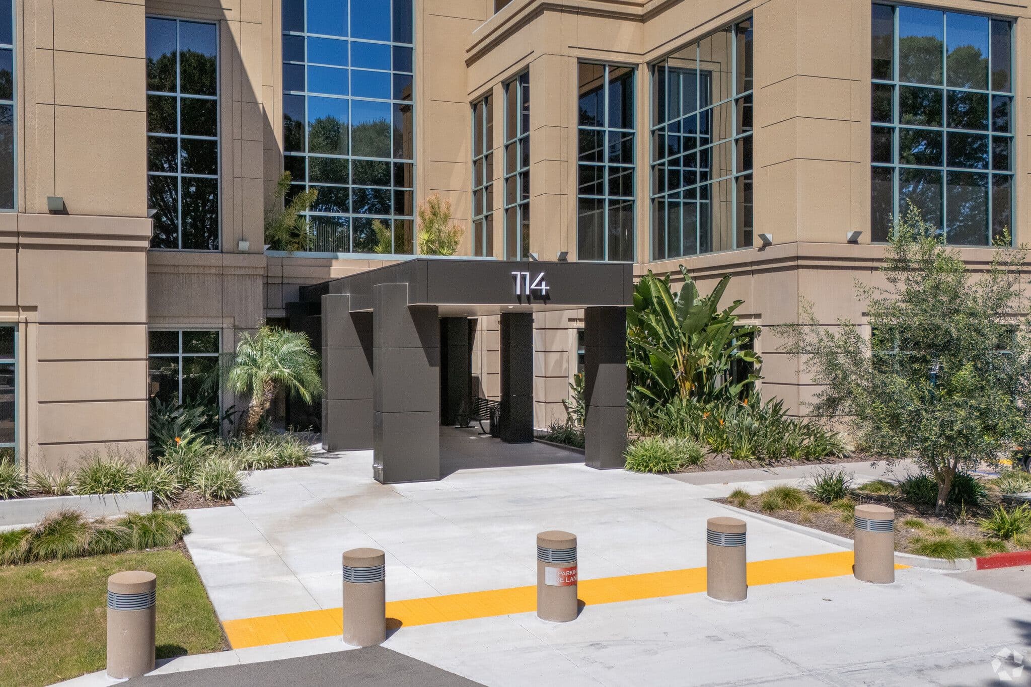 The Pur Health: Sabeen Munib, MD - Doctor in Irvine, CA