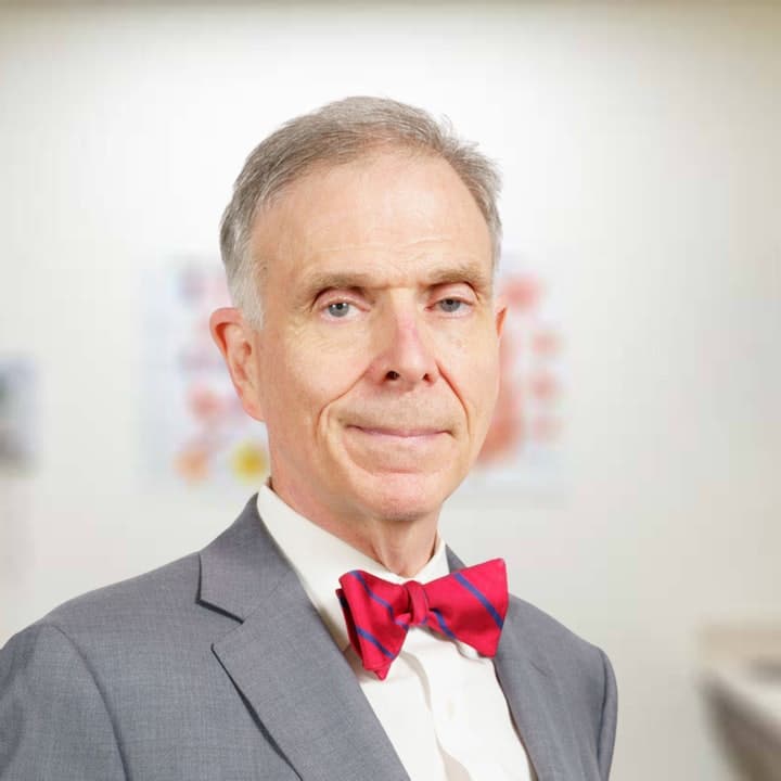 Robert Burns, MD - Doctor in Memphis, TN