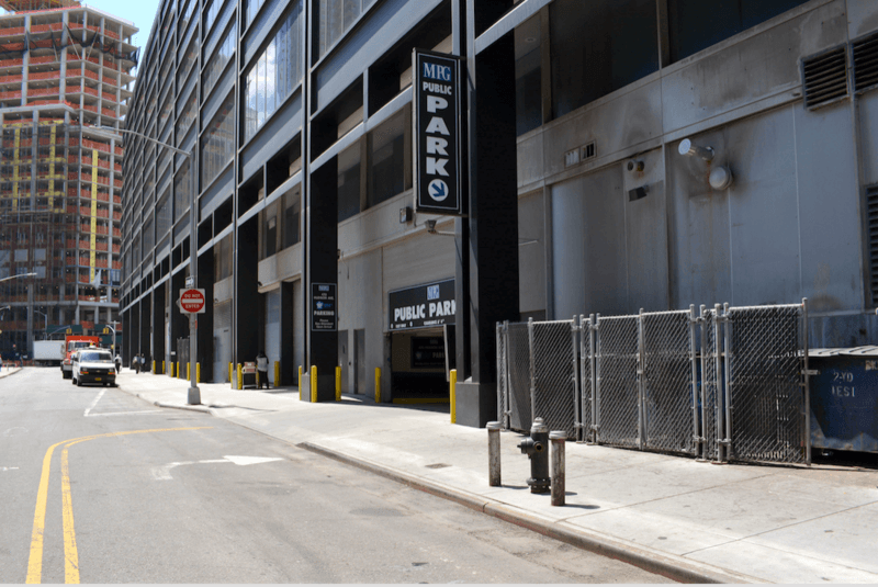 MPG Parking (Lardon 1350) - Parking in Brooklyn, NY