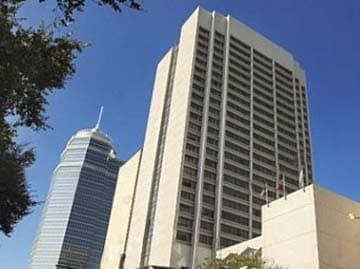 UT Physicians Primary Care at Smith Tower - Texas Medical Center - Doctor in Houston, TX