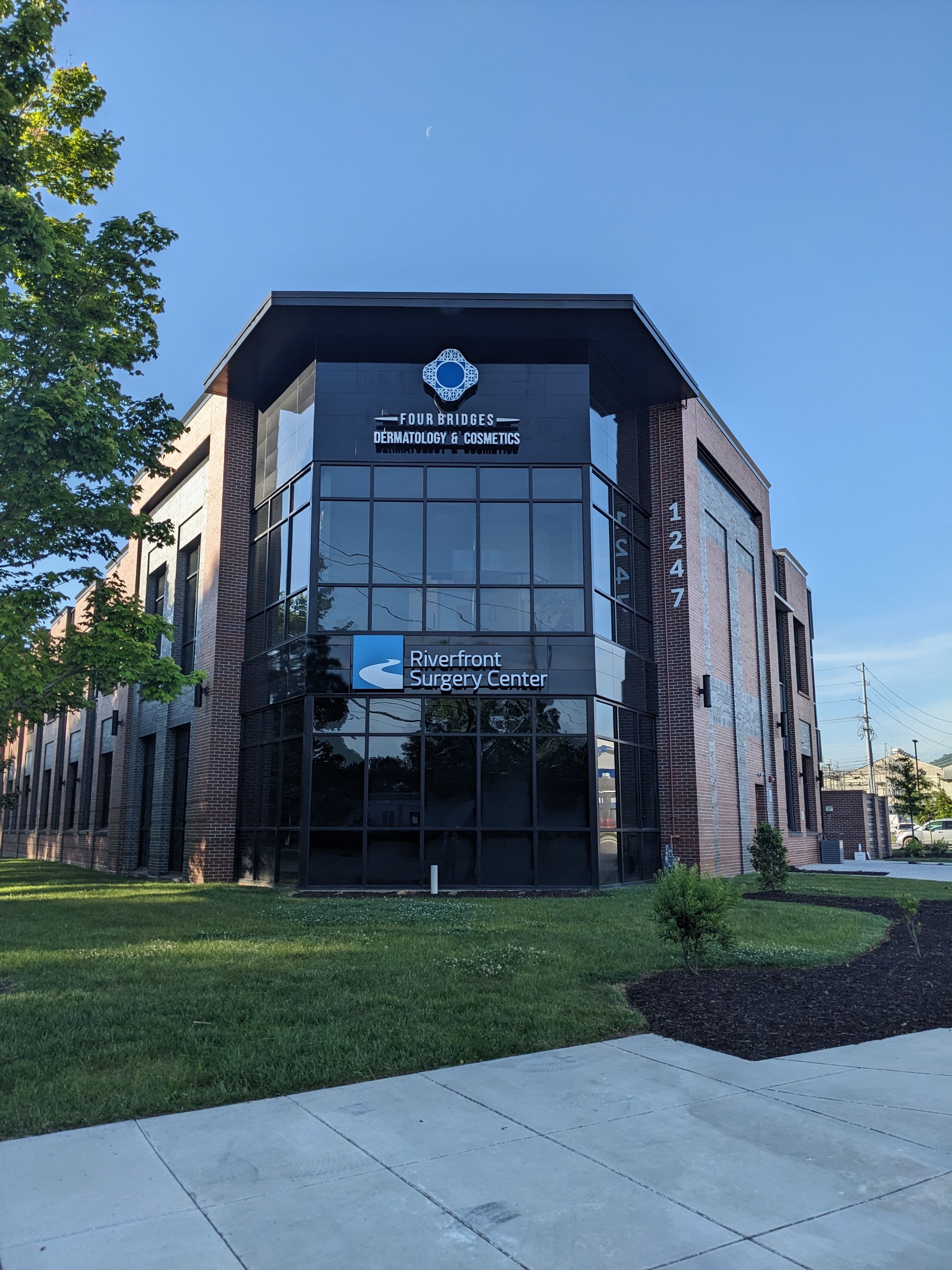 Four Bridges Dermatology and Cosmetics - Chattanooga - Doctor in Chattanooga, TN