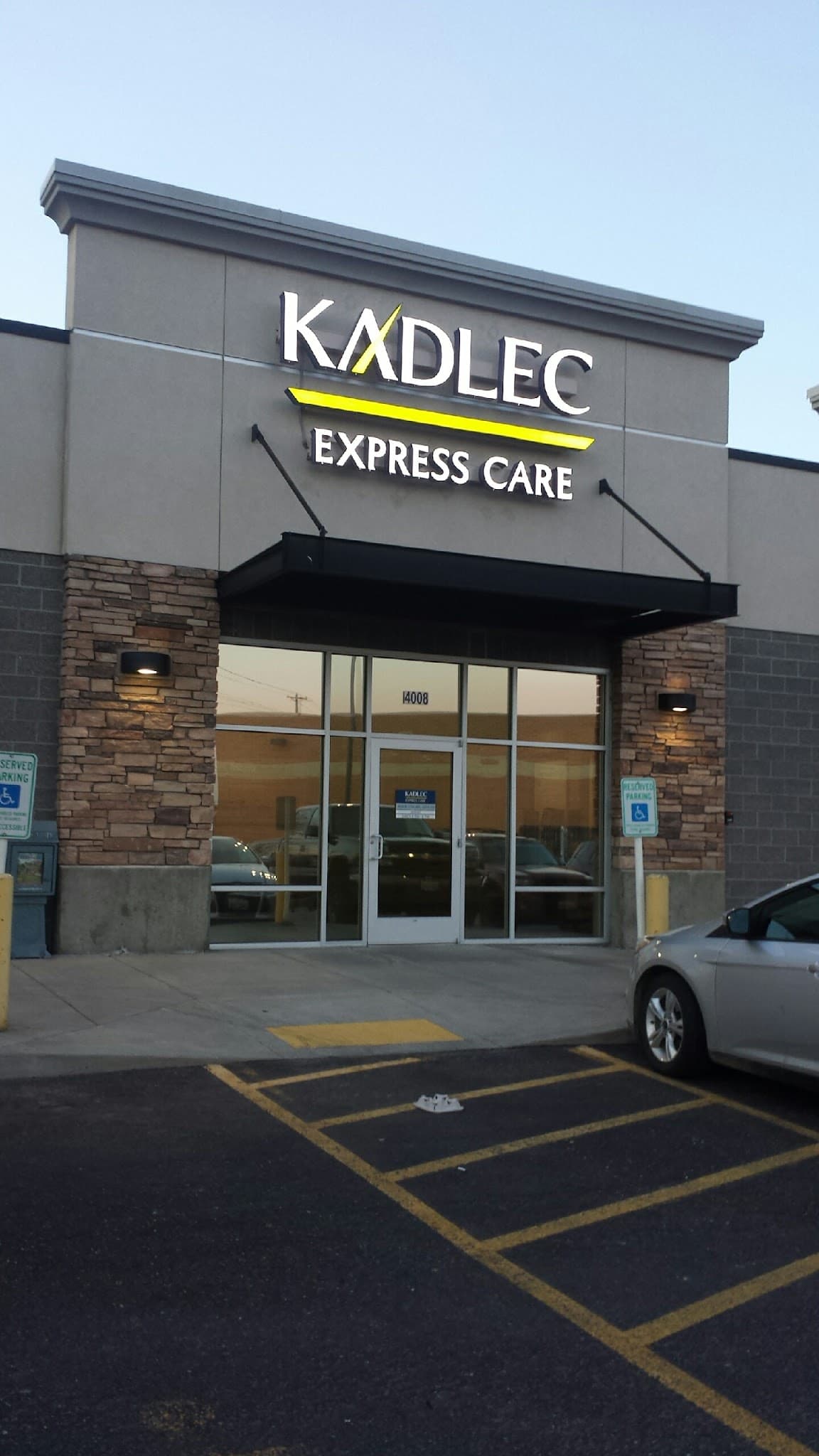 Kadlec ExpressCare - Urgent Care In Canyon Lakes - Doctor in Kennewick, WA