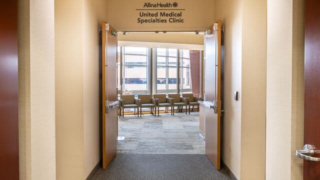 Allina Health United Medical Specialties Clinic - Doctor in St Paul, MN
