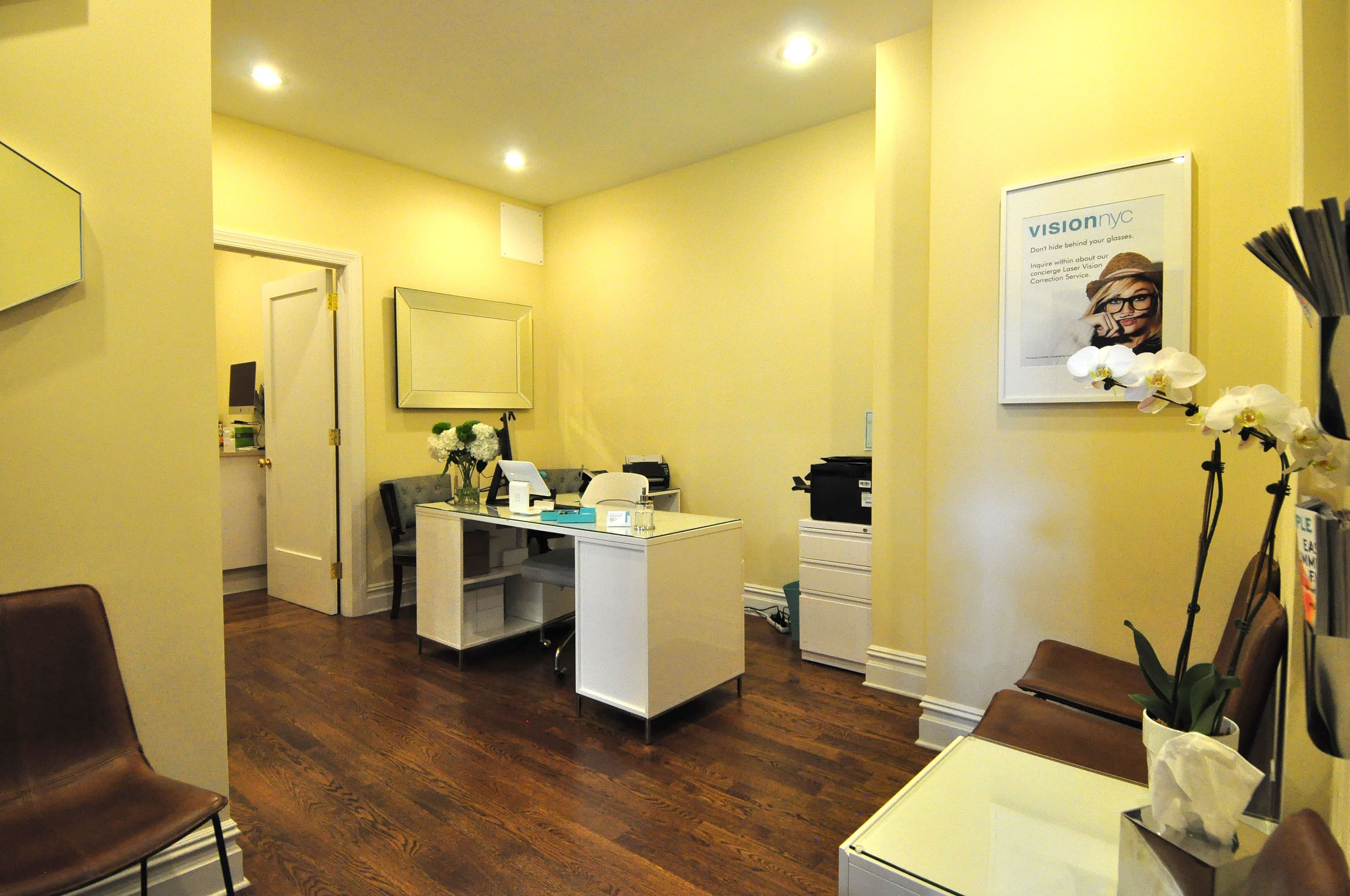 Vision NYC - Union Square, NYC - Jonathan Kruh, MD, Sydney Lin, OD, William Hogue, OD & Elizabeth Dang, OD - Doctor in New York, NY