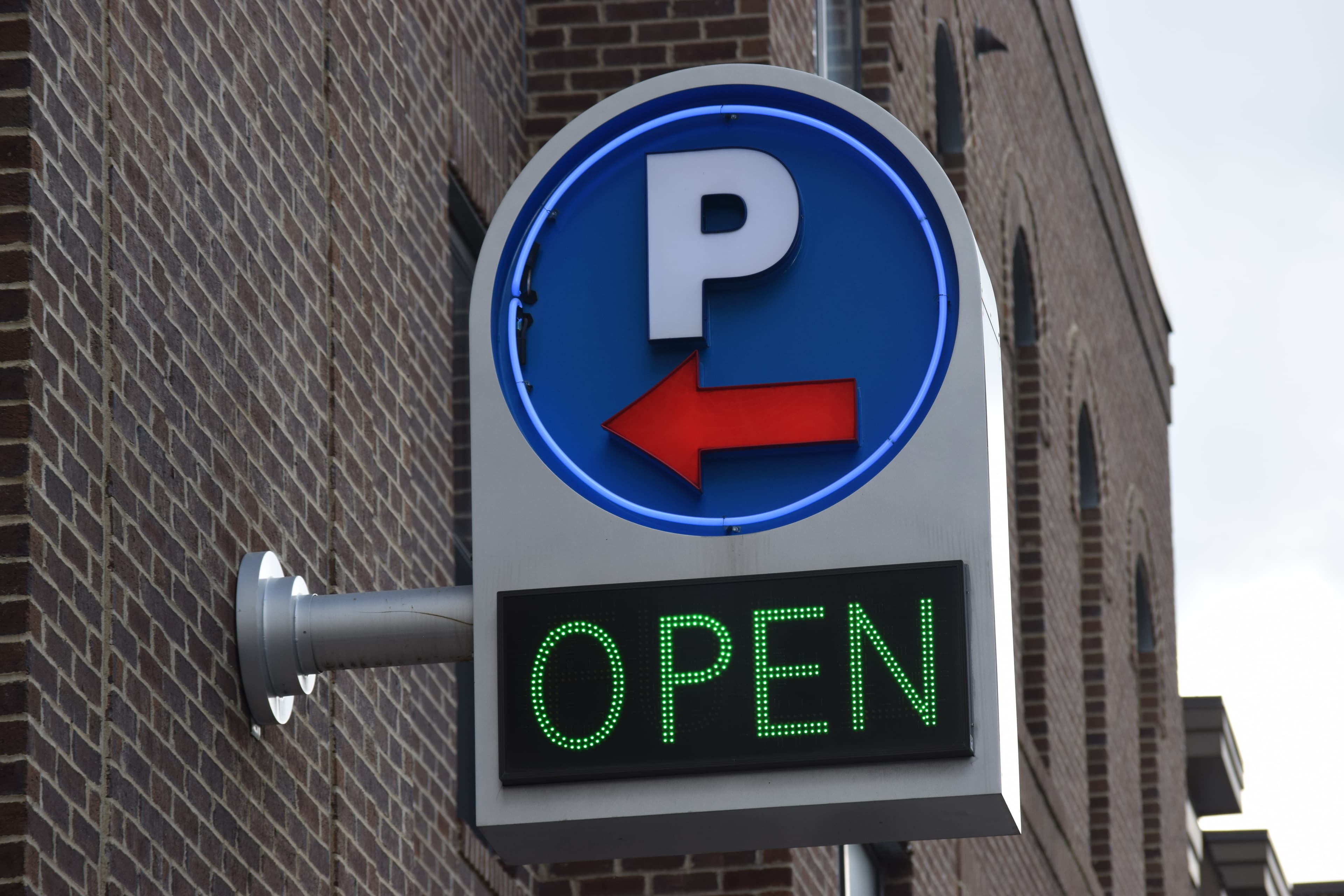 Hubbard Short North - Parking in Columbus, OH